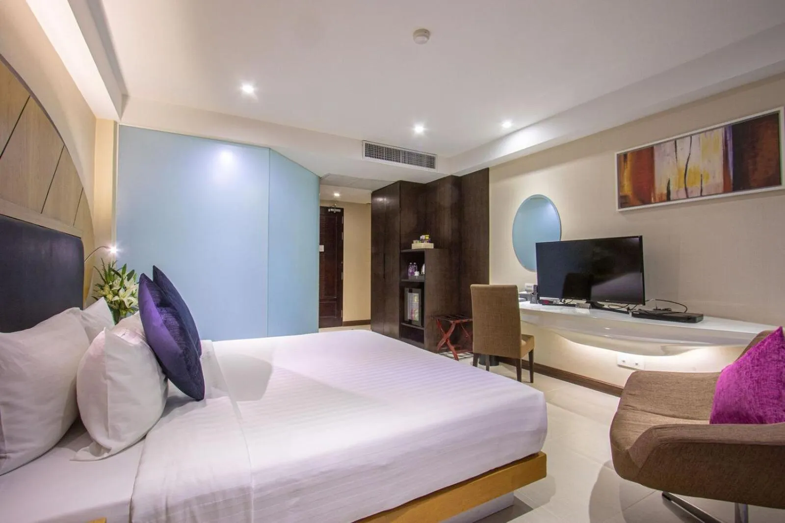 Photo of the whole room, Bed in Hotel Icon Bangkok Sukhumvit 2