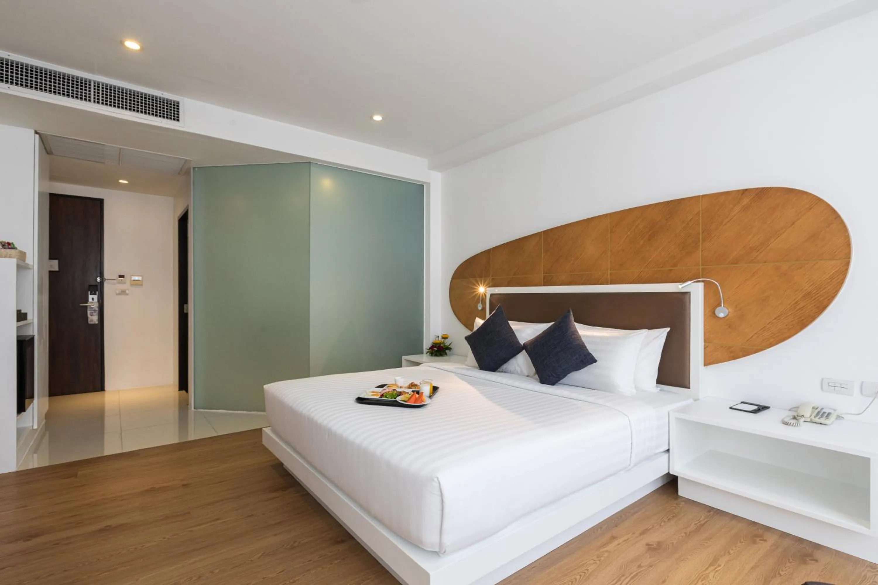 Photo of the whole room, Bed in Hotel Icon Bangkok Sukhumvit 2