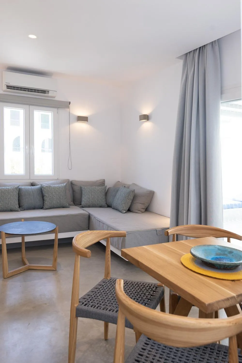 Living room in White Holidays Project