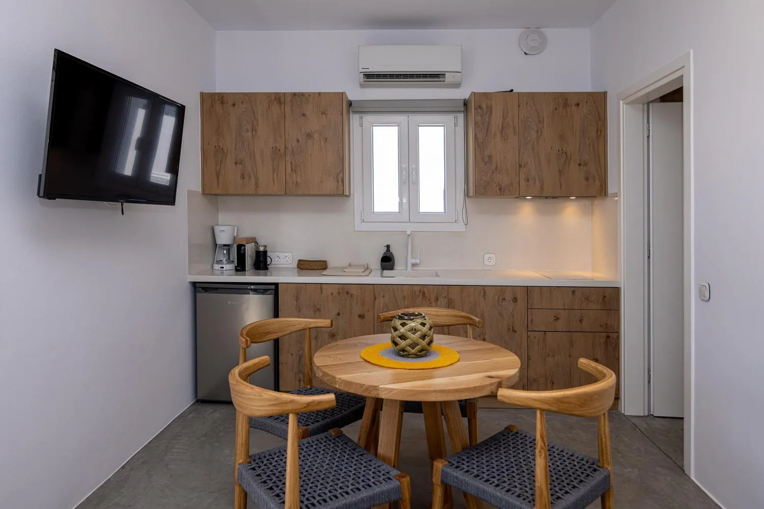 TV and multimedia in White Holidays Project