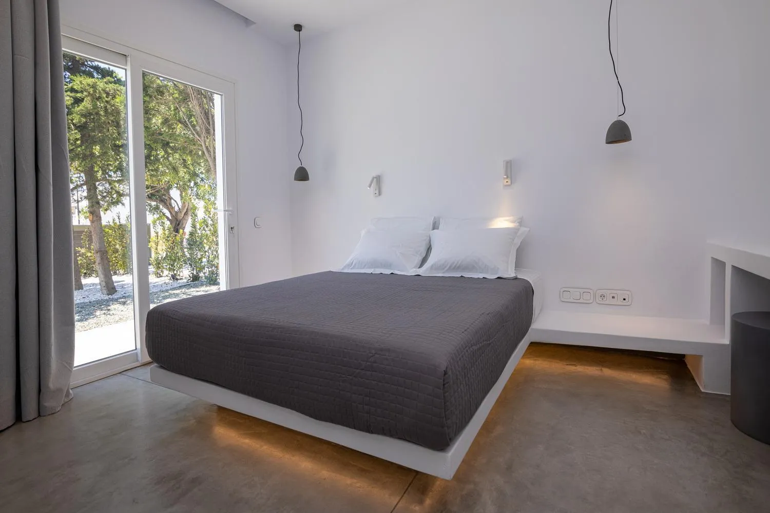 Photo of the whole room, Bed in White Holidays Project