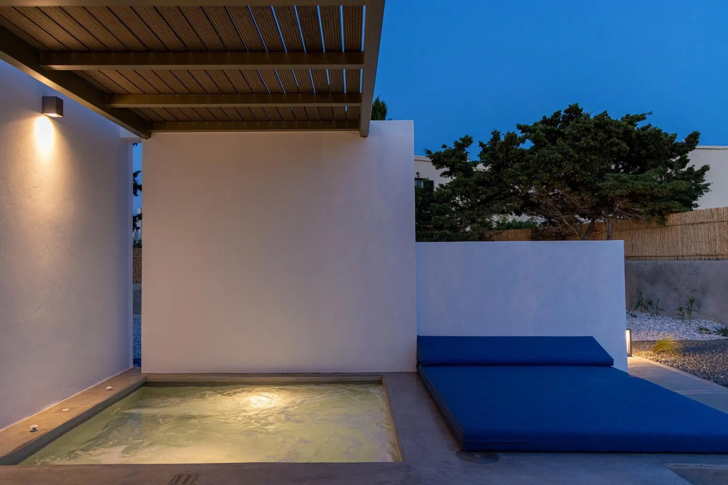 Patio in White Holidays Project