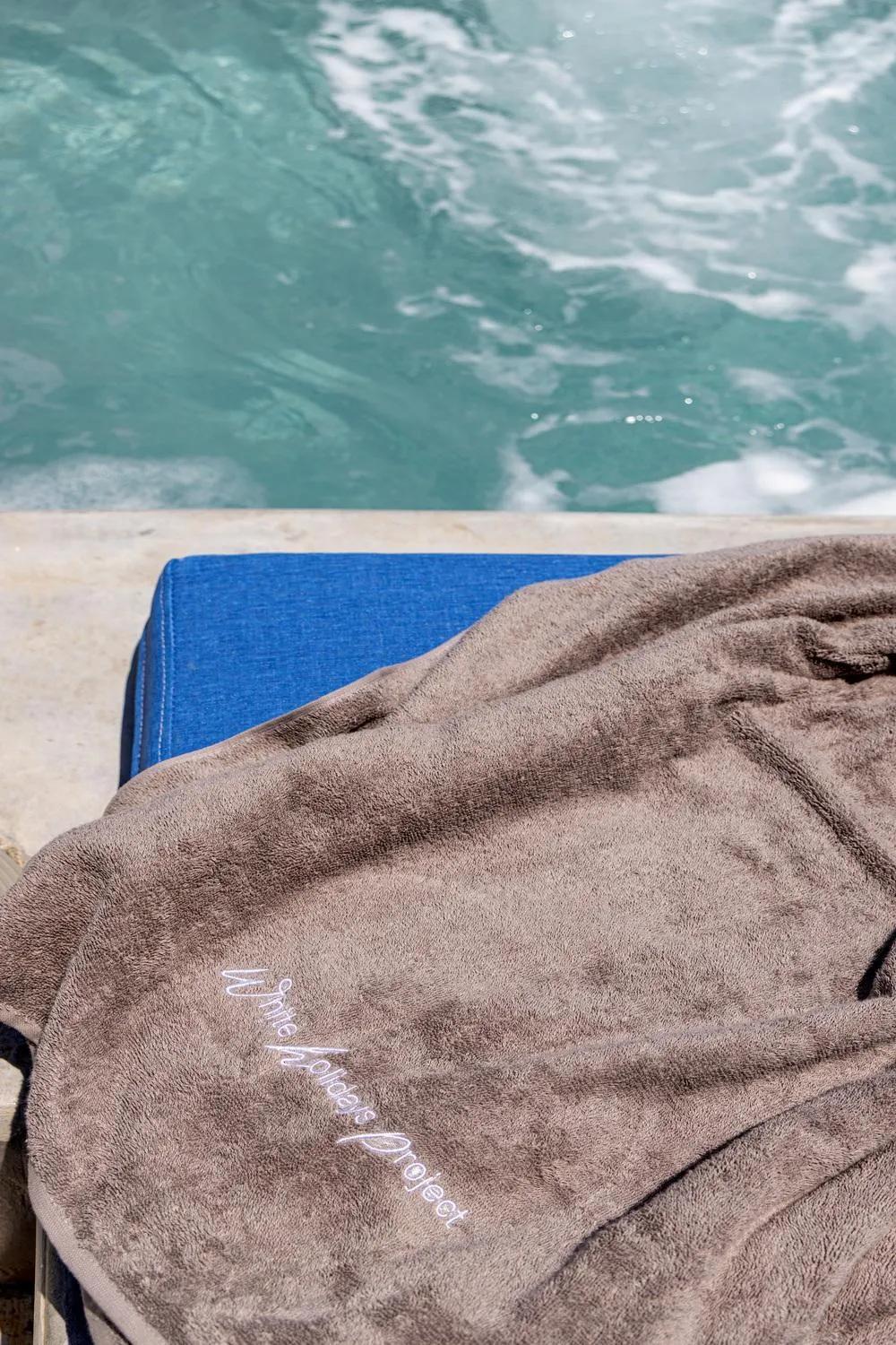 towels in White Holidays Project