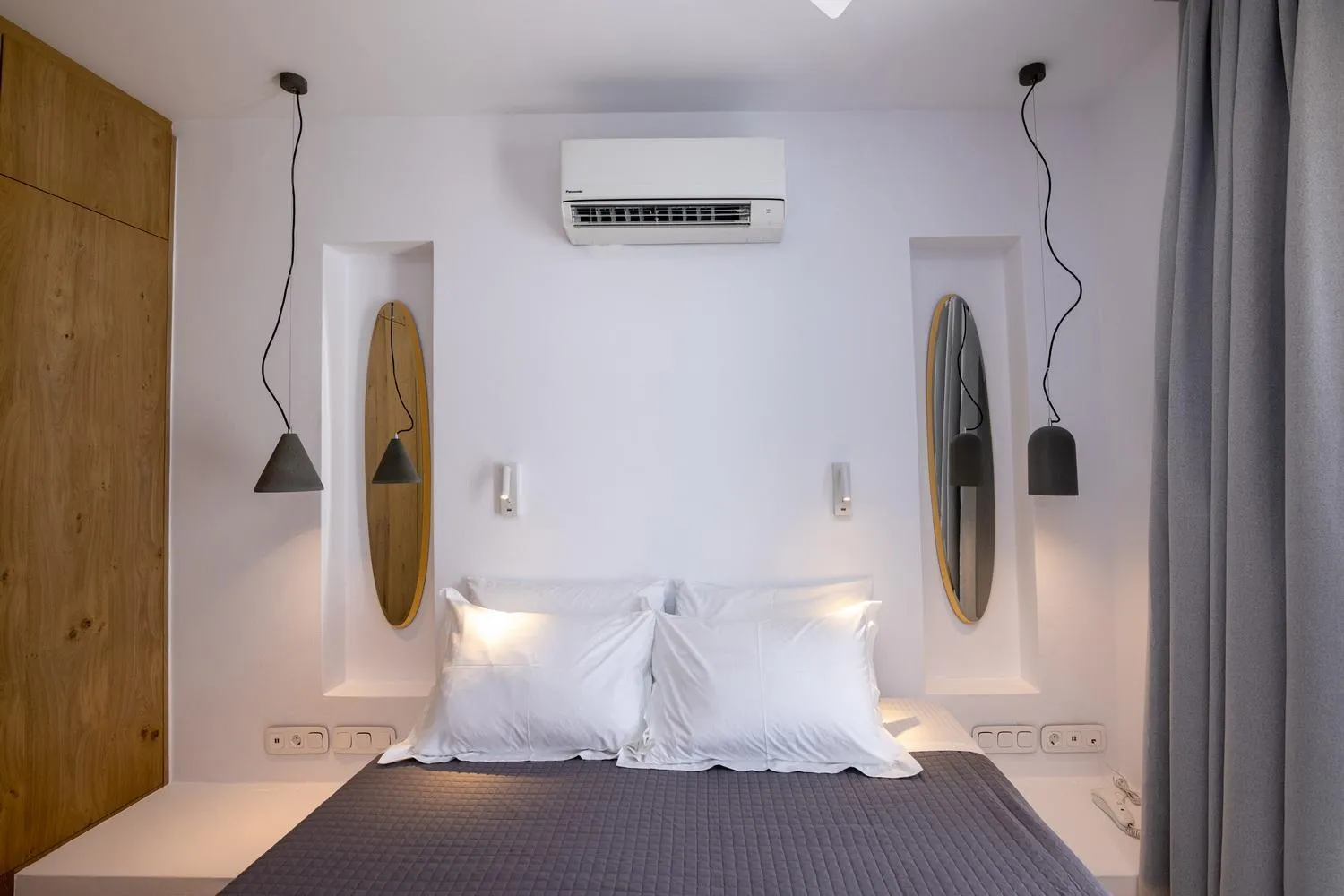 Bed in White Holidays Project