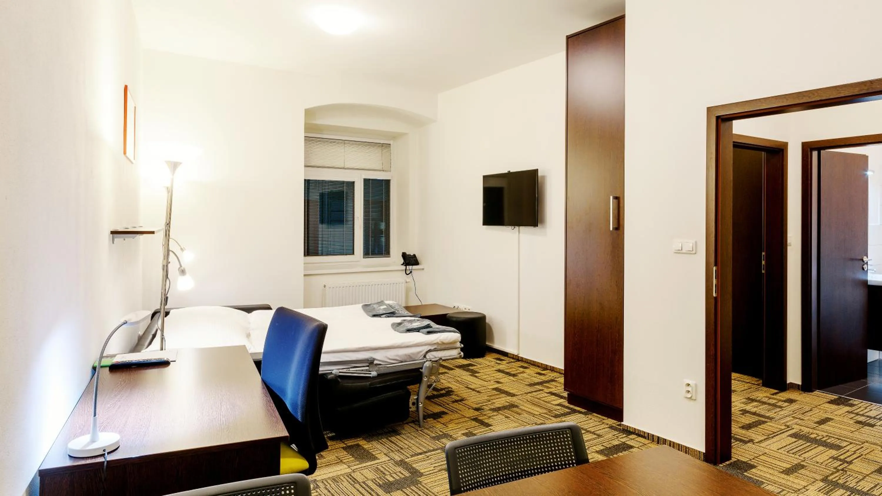 Bedroom, Bed in eFi Palace Hotel