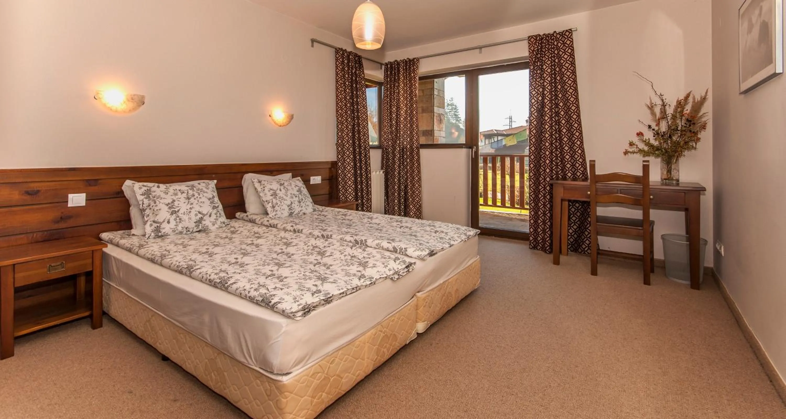 Bedroom, Bed in Villa Chalet Everest
