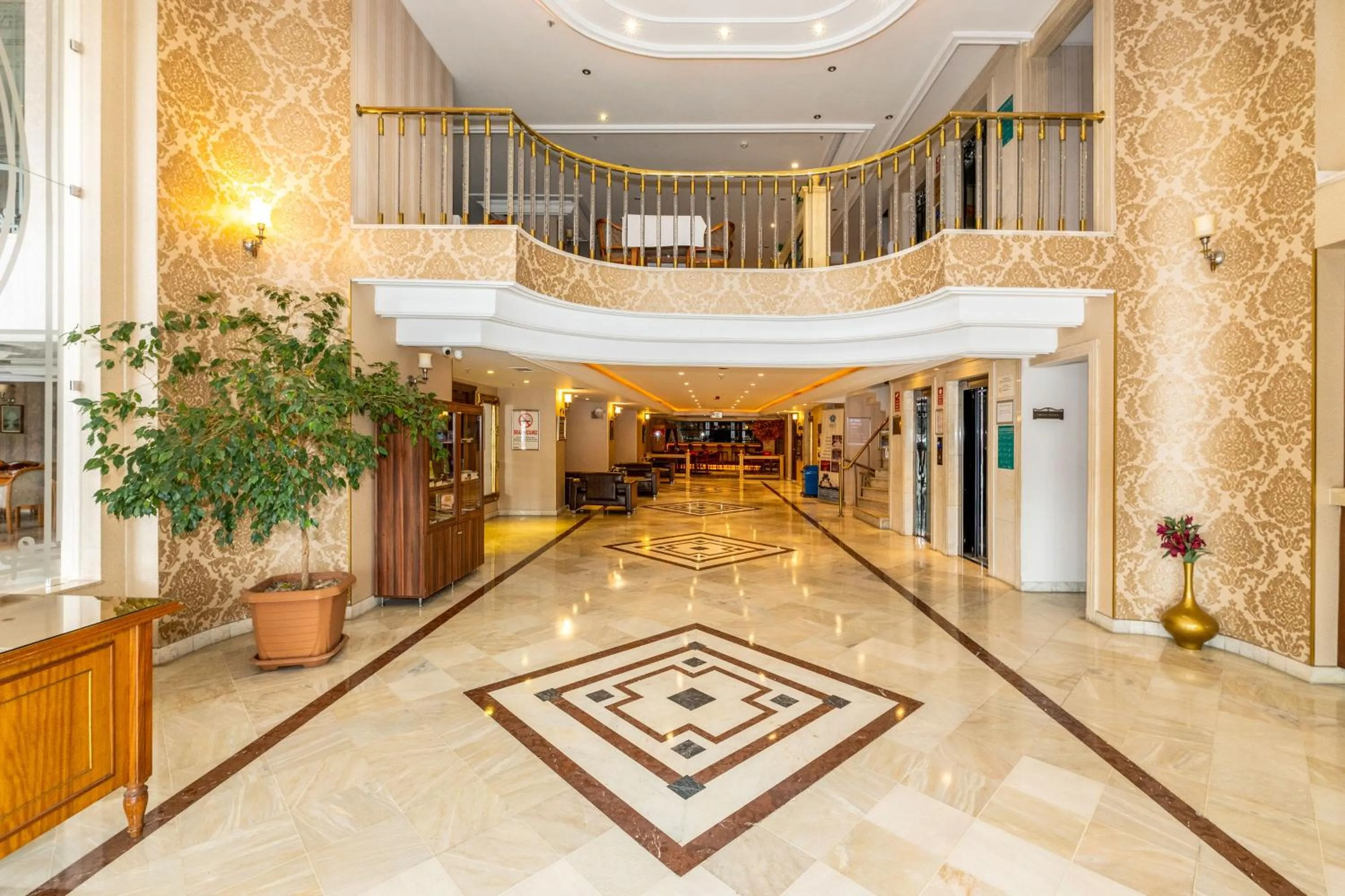 Lobby or reception in Askoc Hotel & SPA