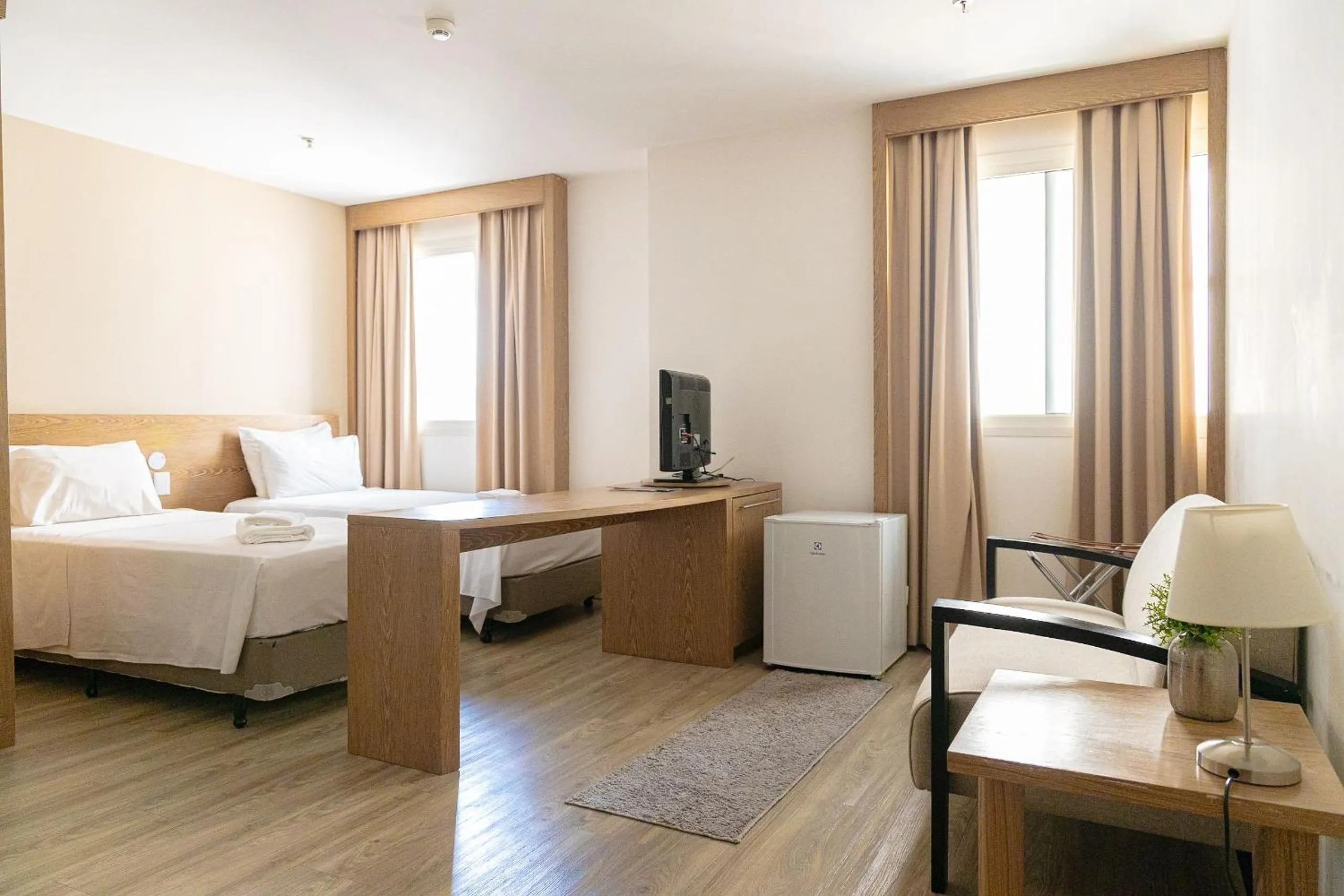 Bedroom, Bed in Elegant Flat Paulista Alameda Campinas Garagem , Pool, Ar Cod,