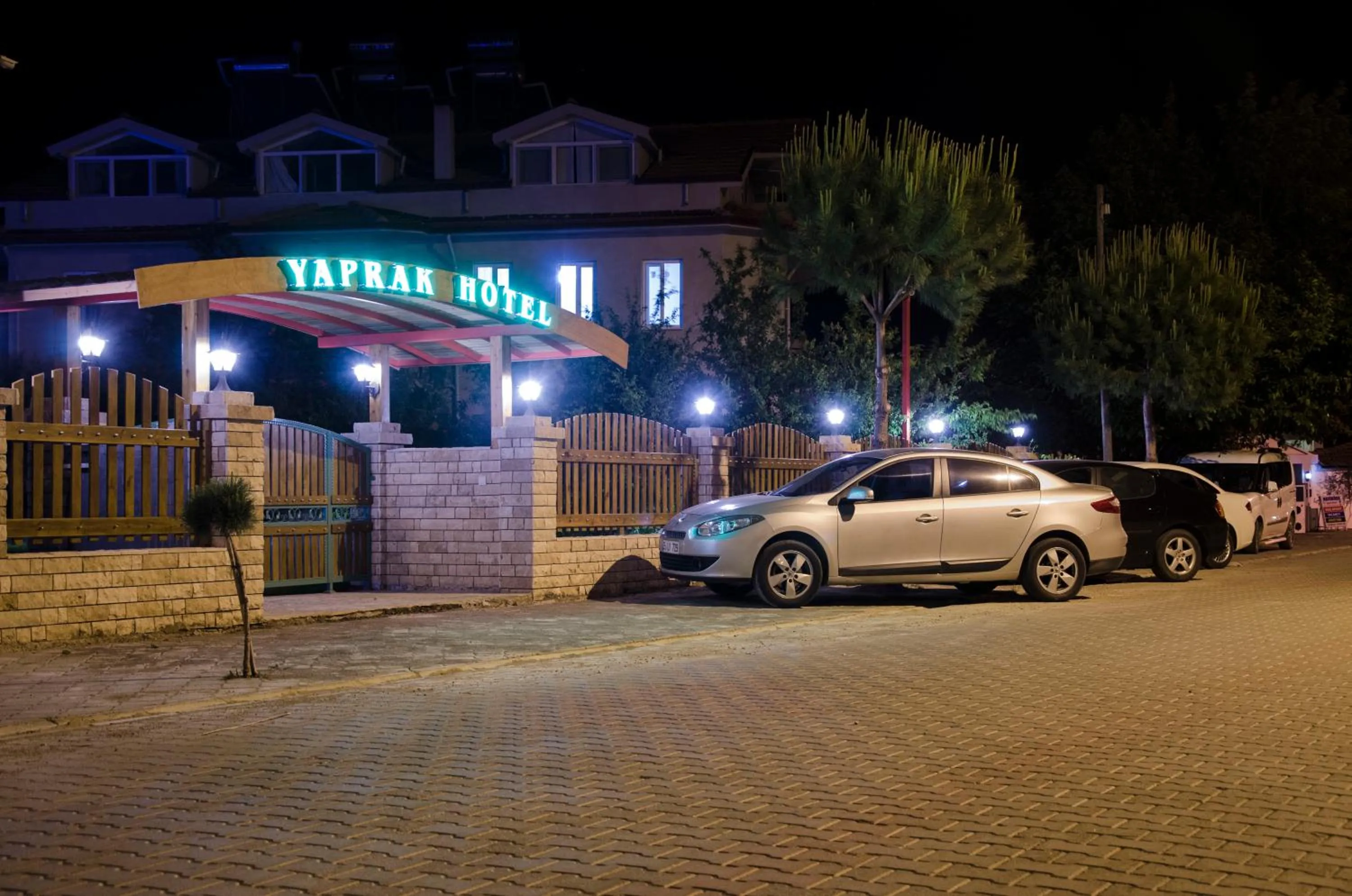 Facade/entrance in Yaprak Hotel