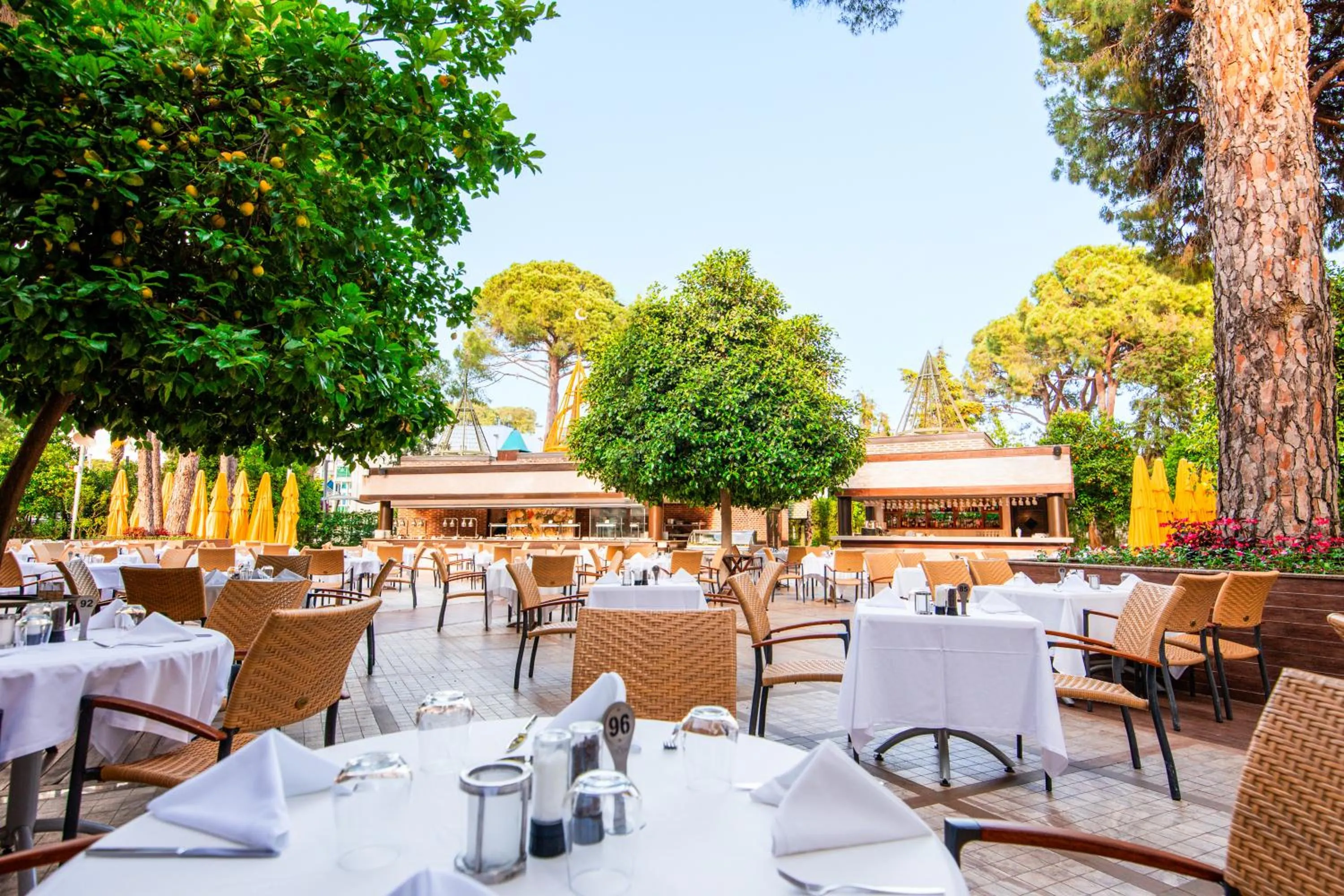 Restaurant/places to eat in Gloria Verde Resort