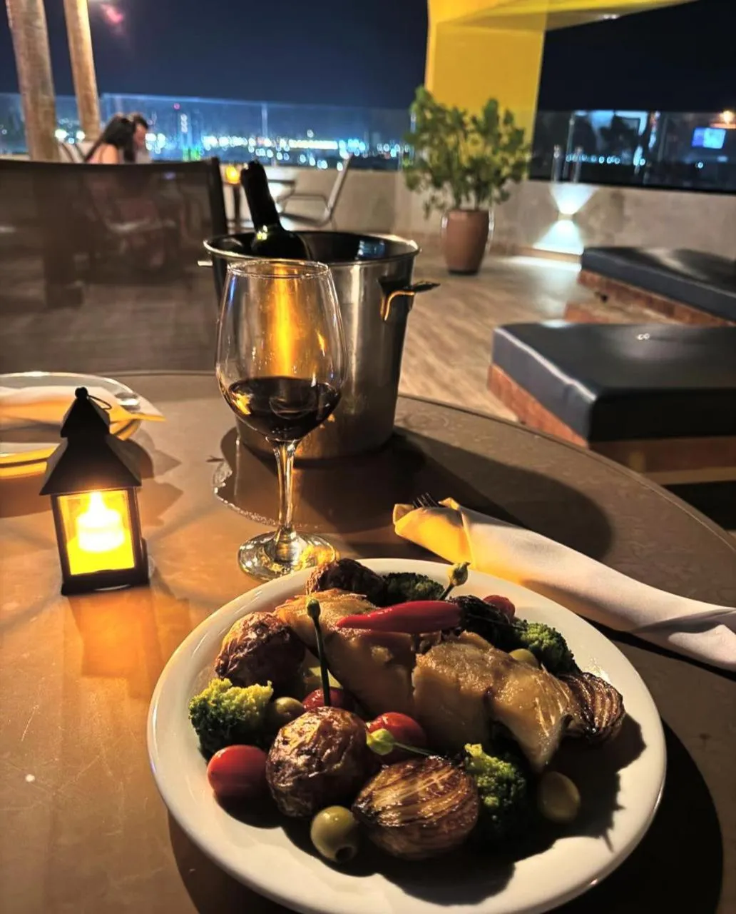 Restaurant/places to eat in Hotel Aracaju Suites