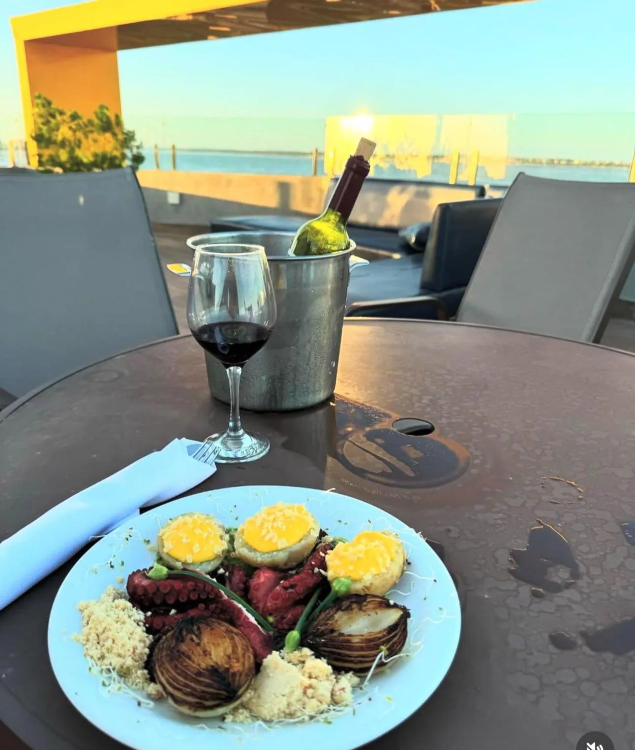 Restaurant/places to eat in Hotel Aracaju Suites