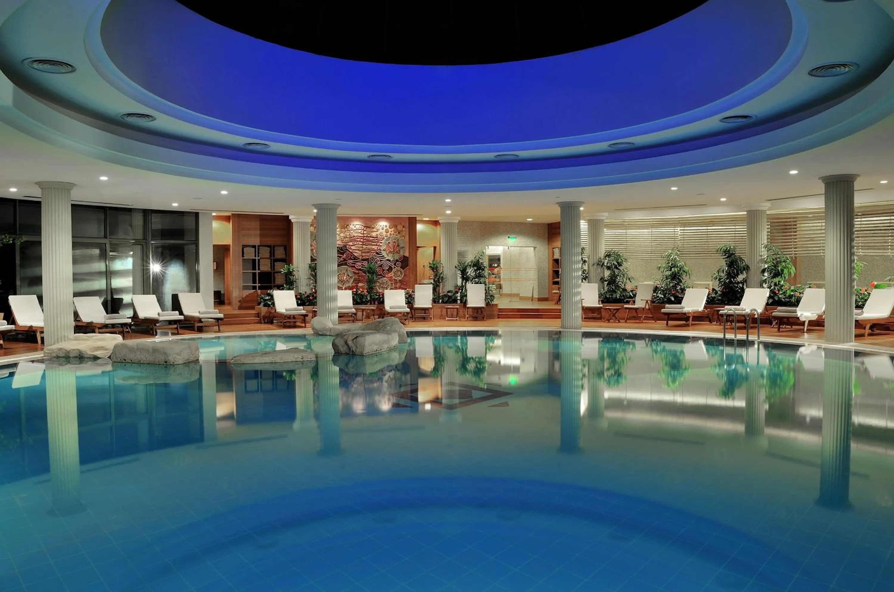 Swimming pool in Gloria Golf Resort