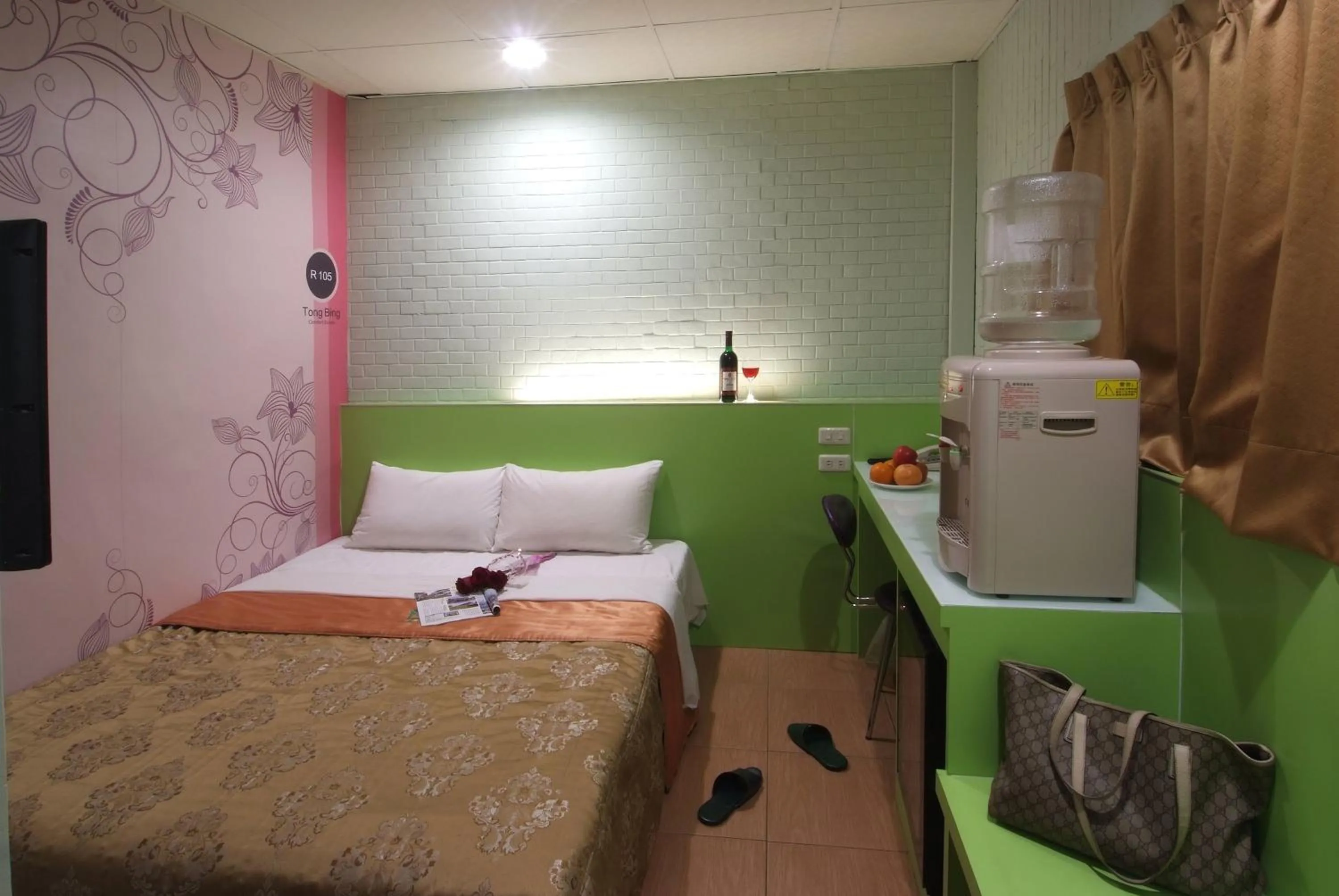 Bed in Tong Bing Express