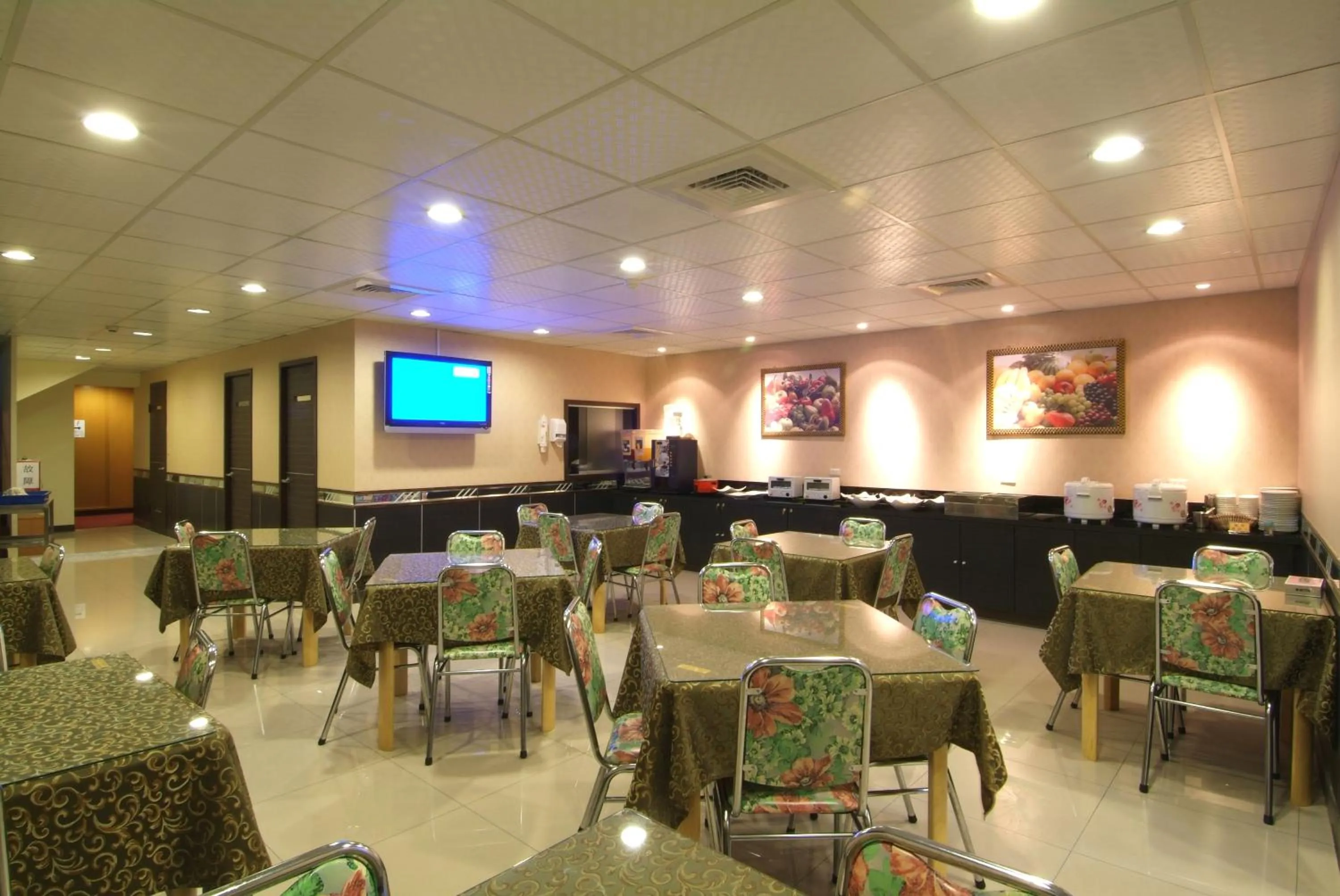 Restaurant/places to eat in Tong Bing Express