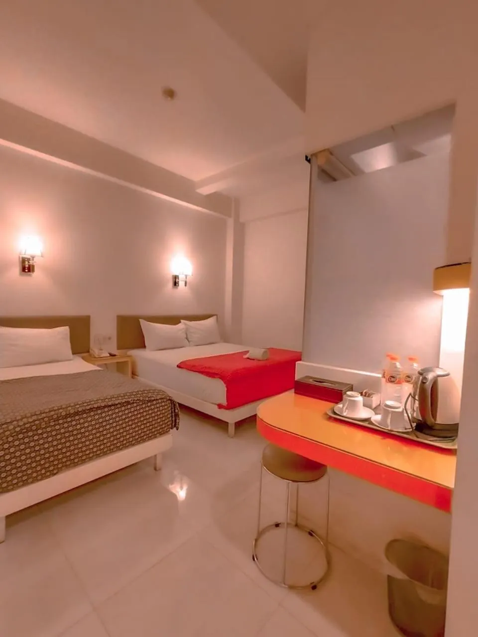 Bed in Dewarna Hotel Arifin