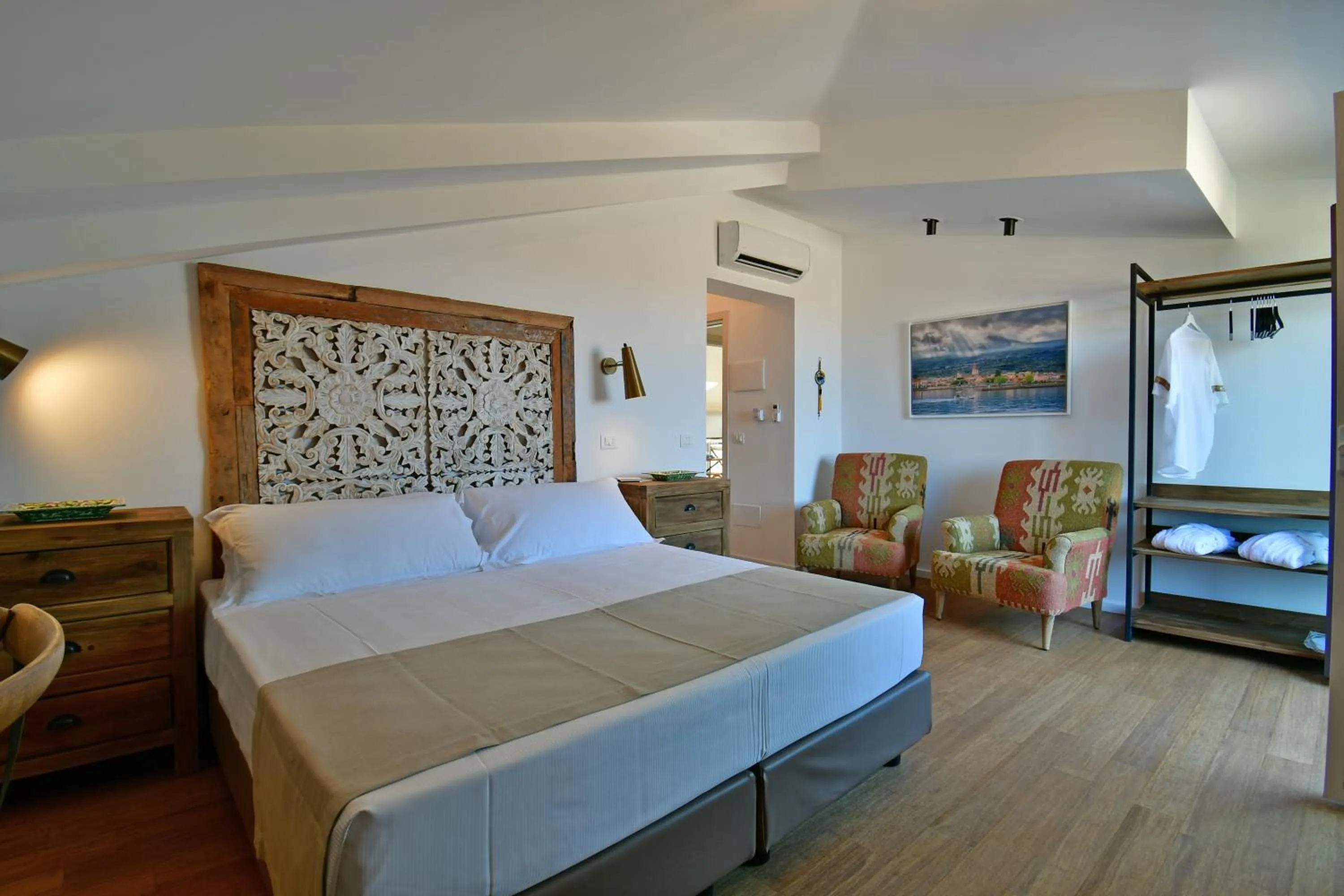 Photo of the whole room, Bed in San Anton Hotel