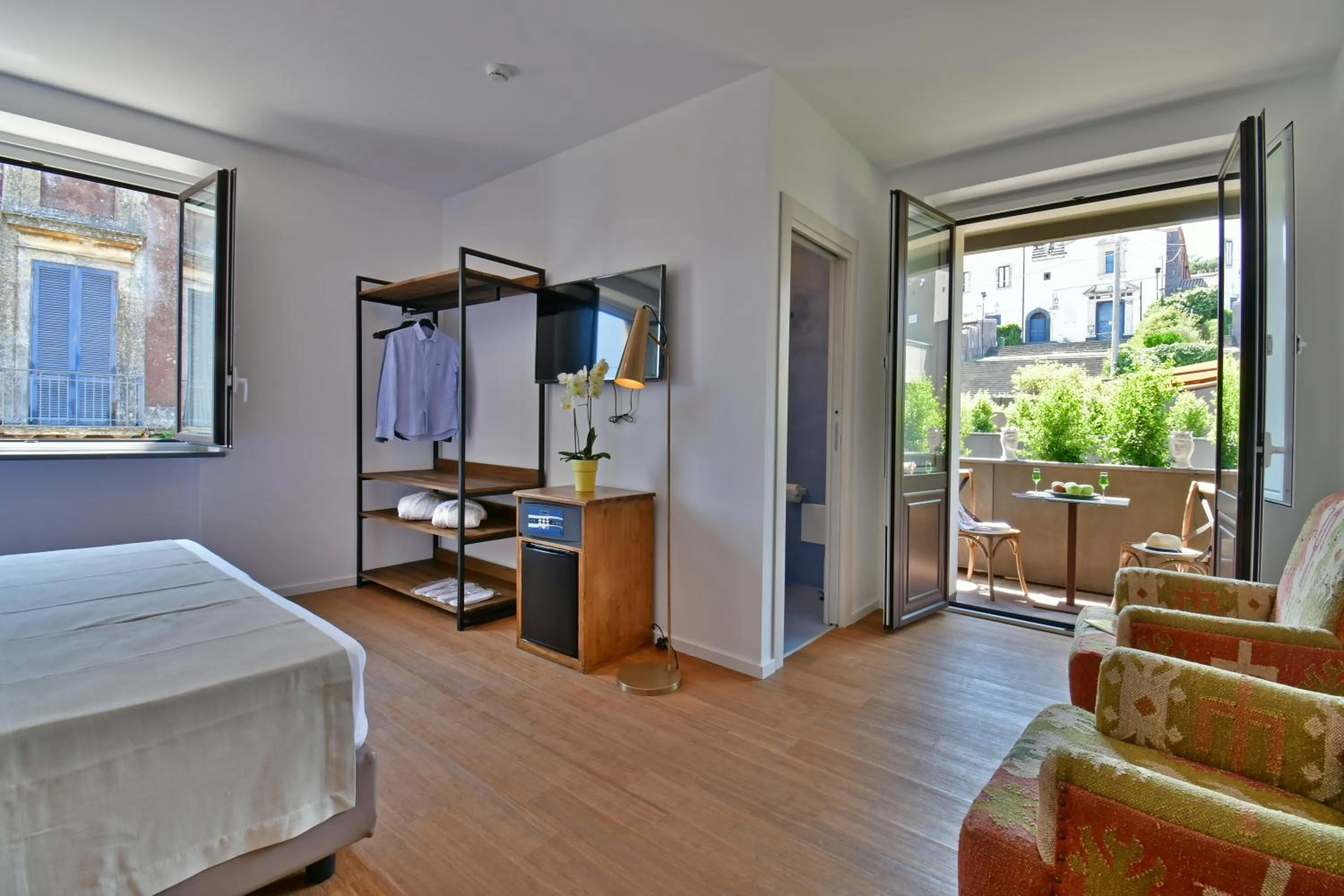 Photo of the whole room, Bed in San Anton Hotel