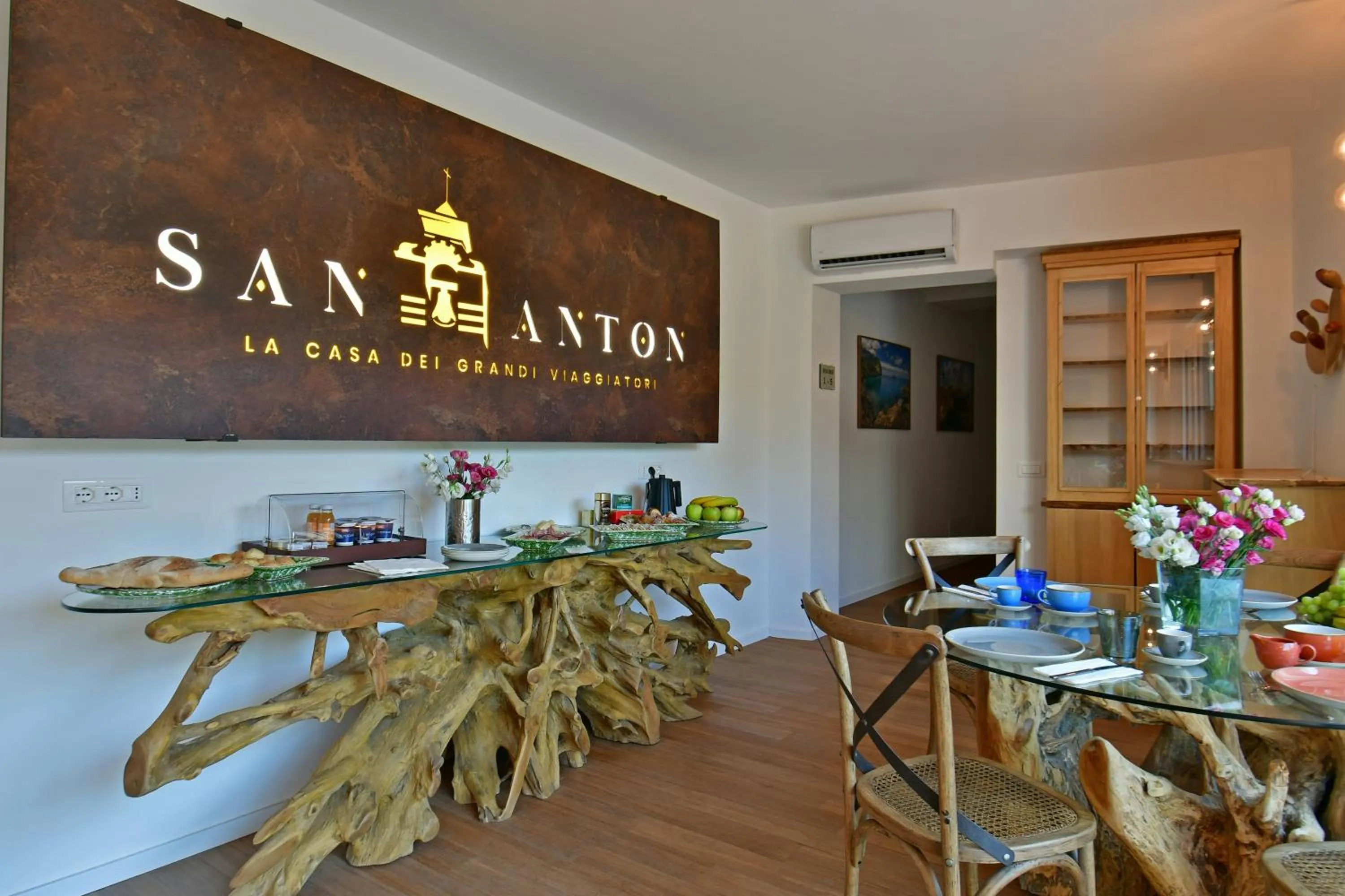 Breakfast in San Anton Hotel