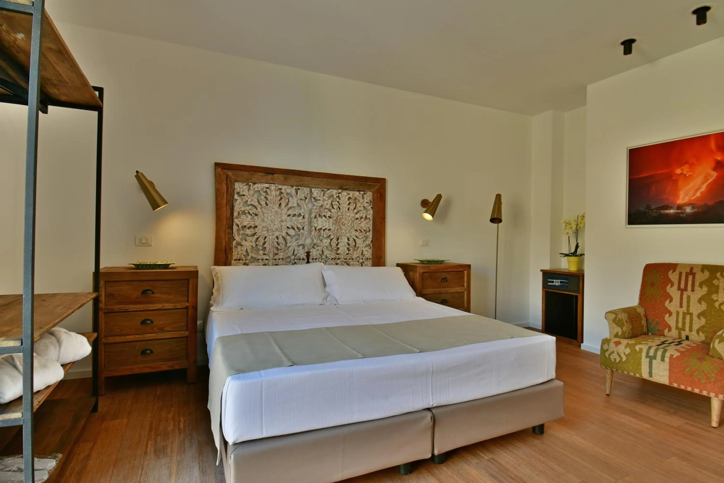 Photo of the whole room, Bed in San Anton Hotel