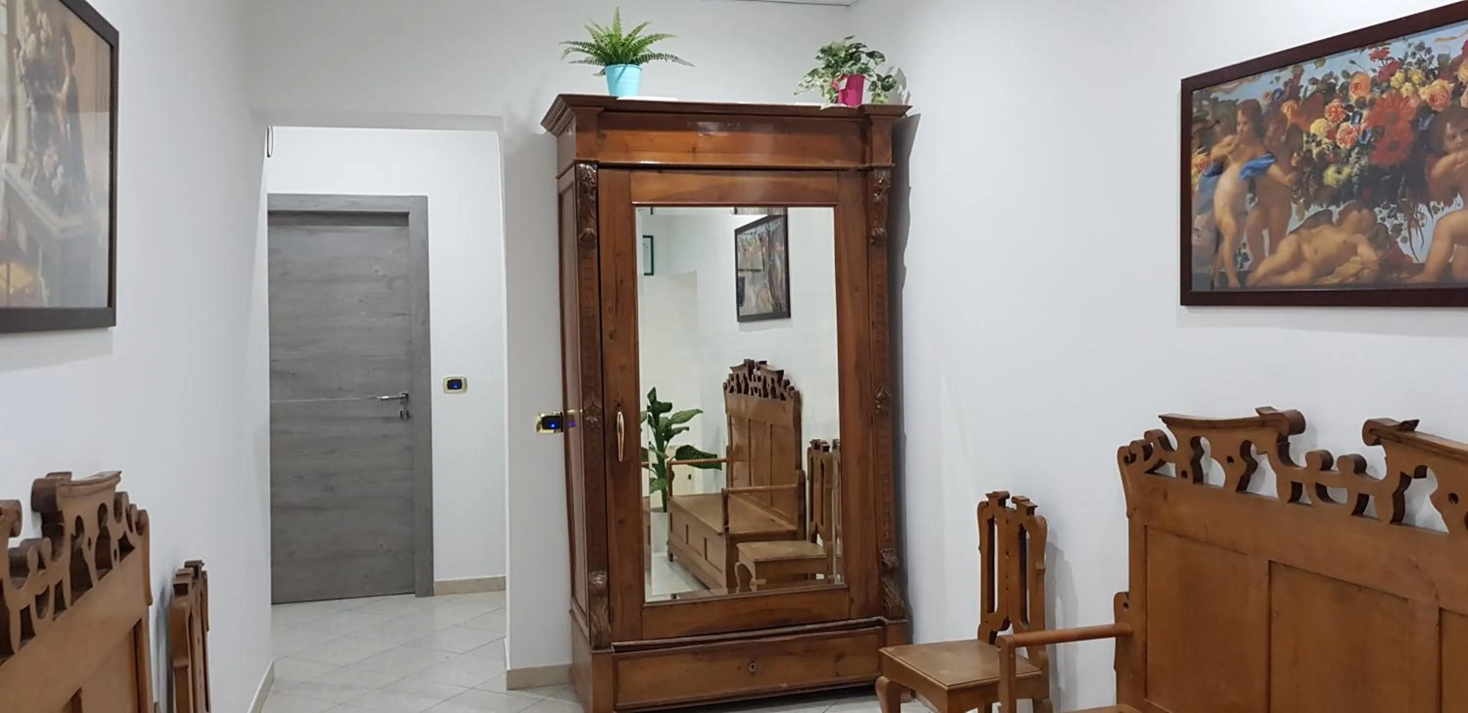 Communal lounge/ TV room in Holiday B&B