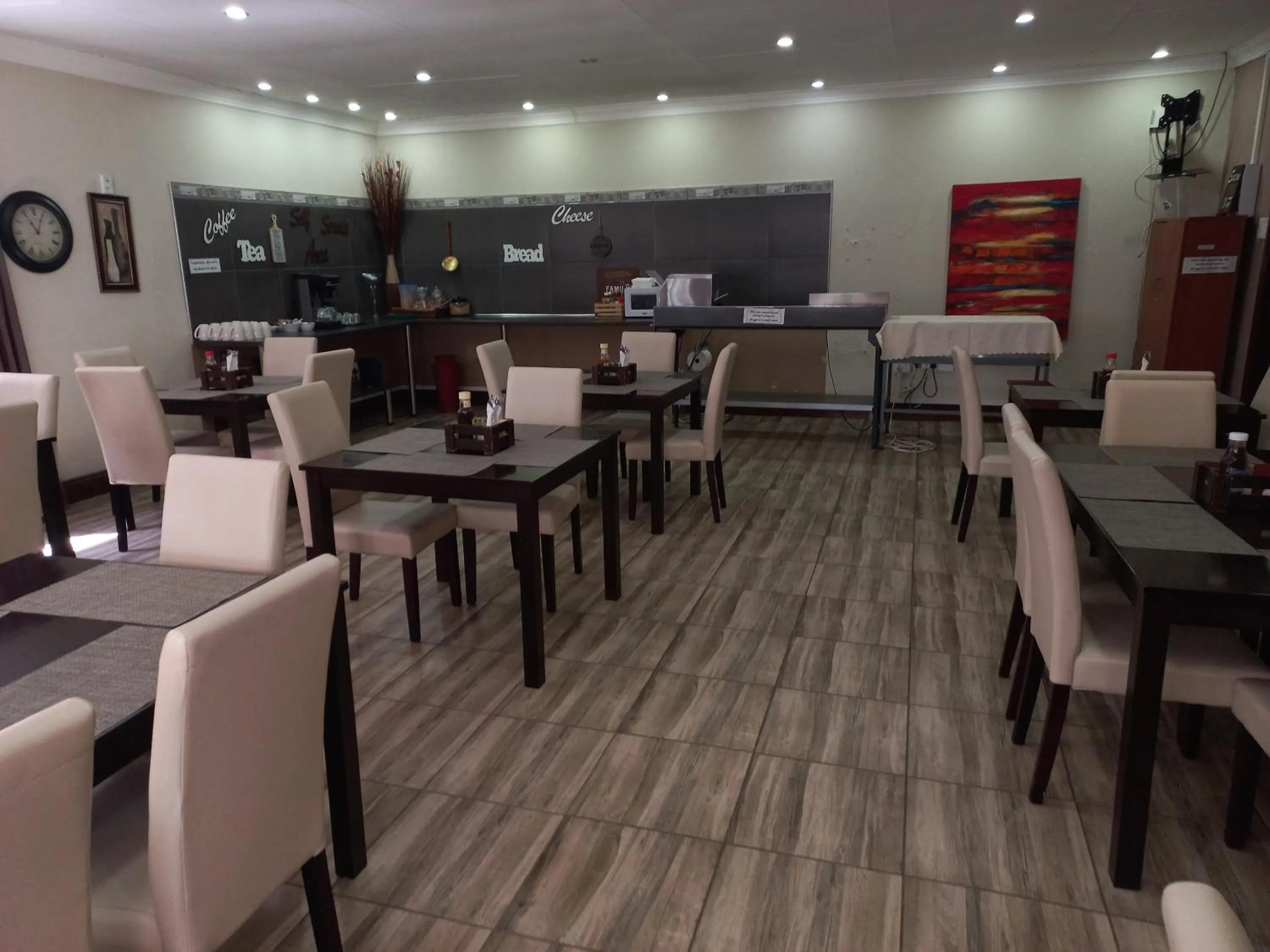 Breakfast in OR Tambo Guest House