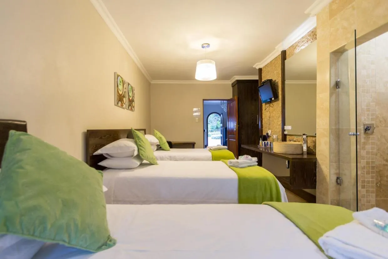 Photo of the whole room, Bed in OR Tambo Guest House