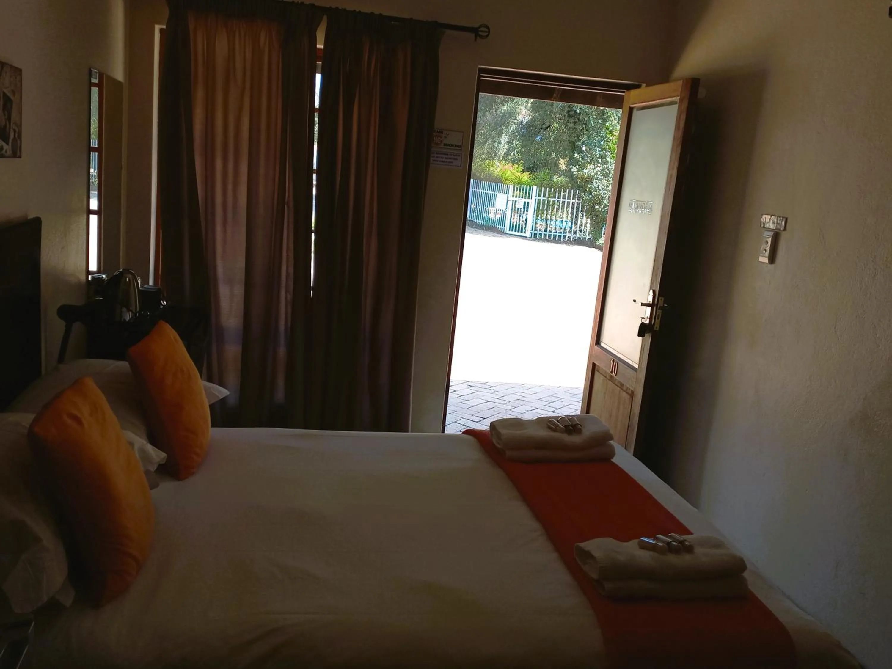 Photo of the whole room, Bed in OR Tambo Guest House