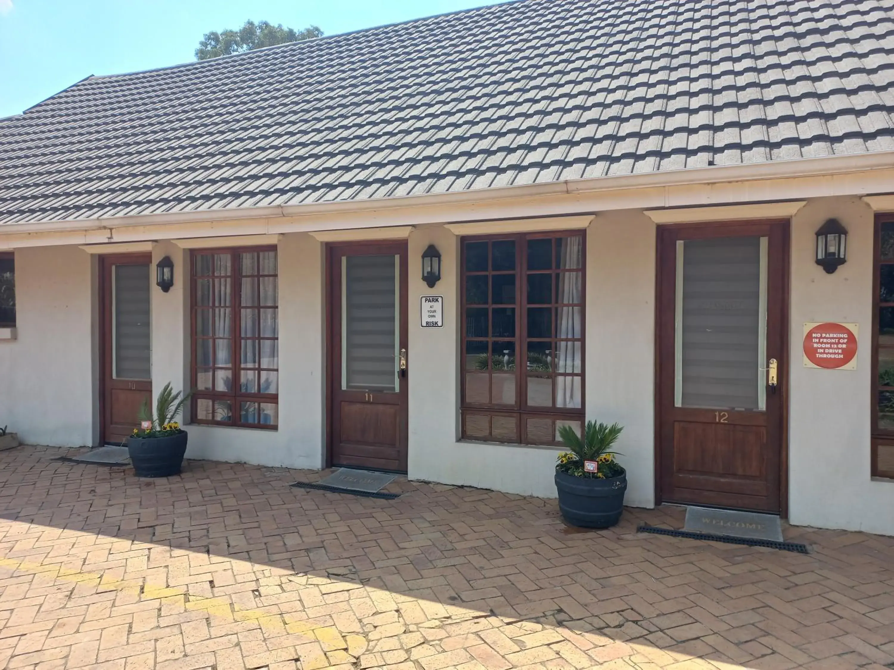 Budget Twin Single Bed Room - single occupancy in OR Tambo Guest House Budget Twin Single Bed Room - single occupancy in OR Tambo Guest House