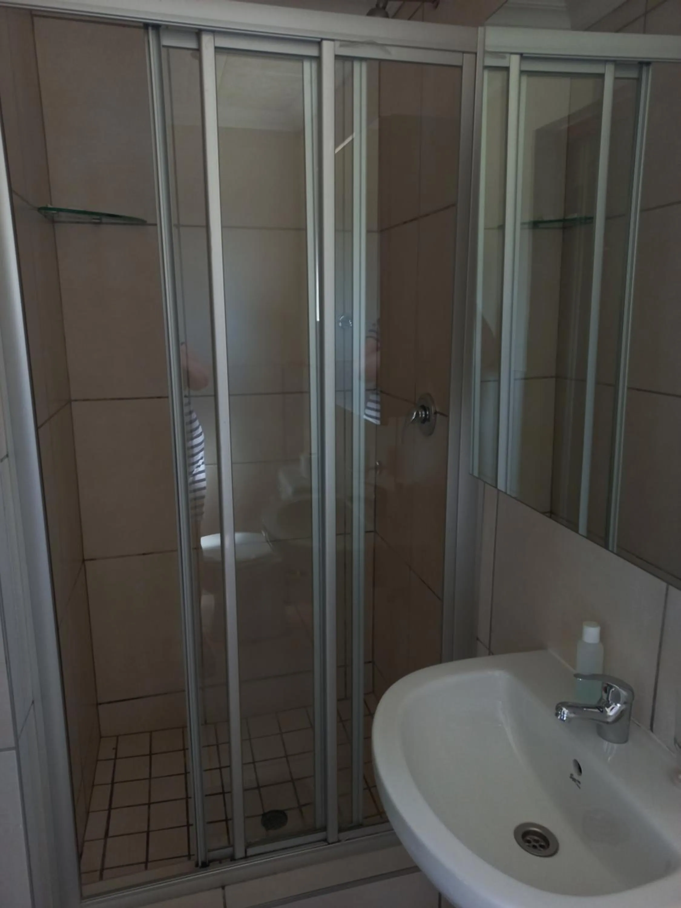 Shower in OR Tambo Guest House