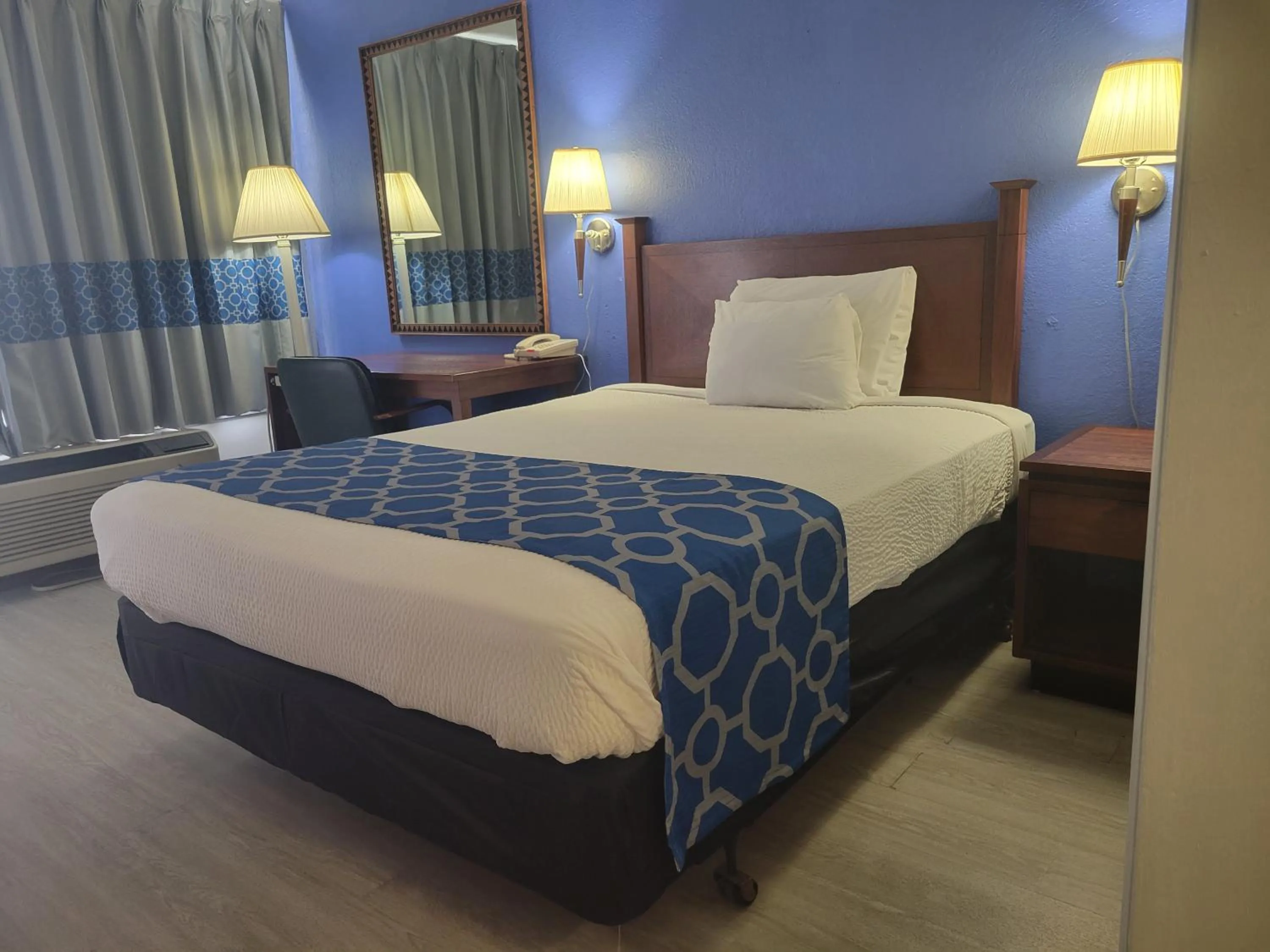 Bed in Baymont by Wyndham Hannibal