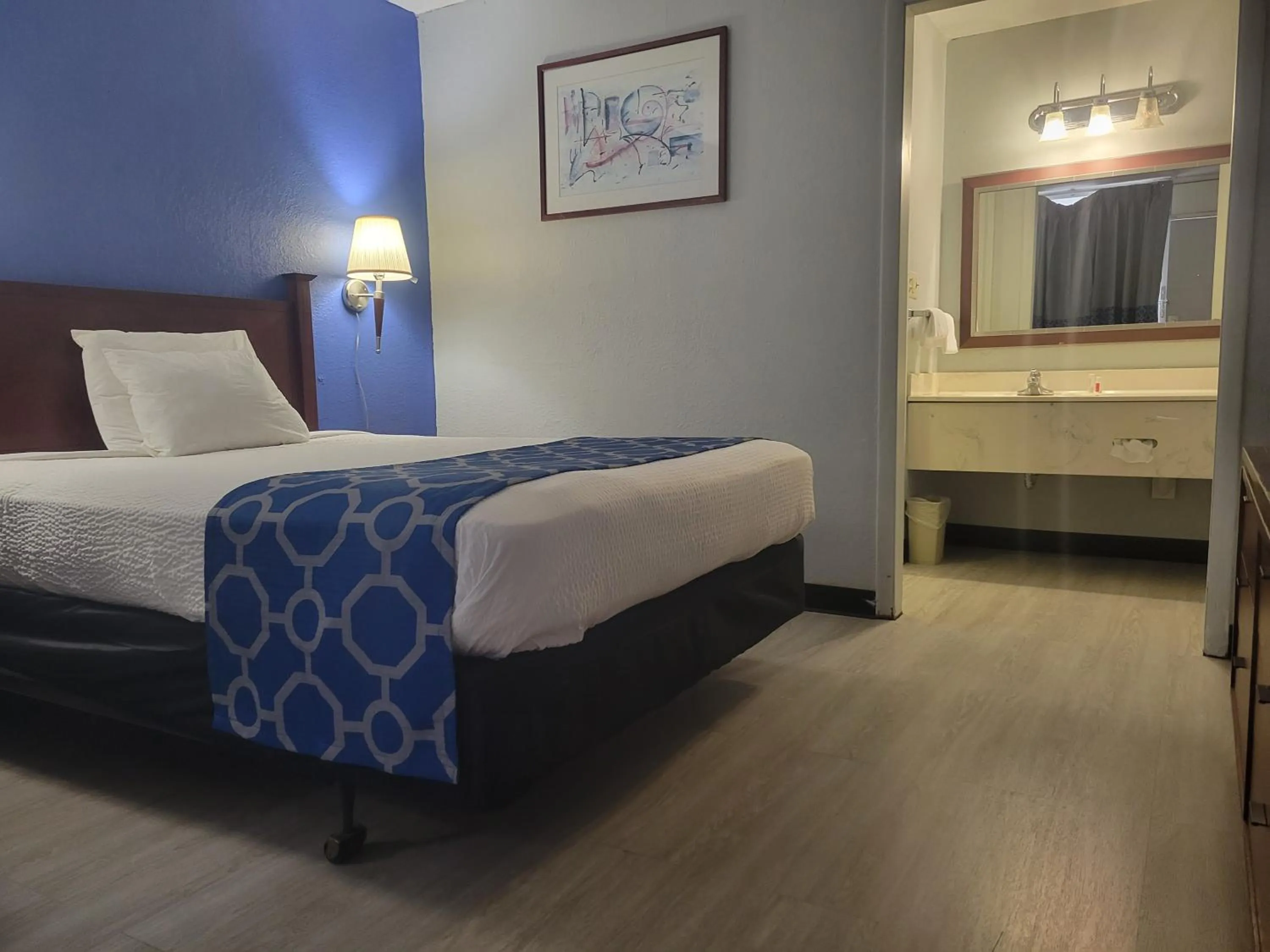 Bed in Baymont by Wyndham Hannibal