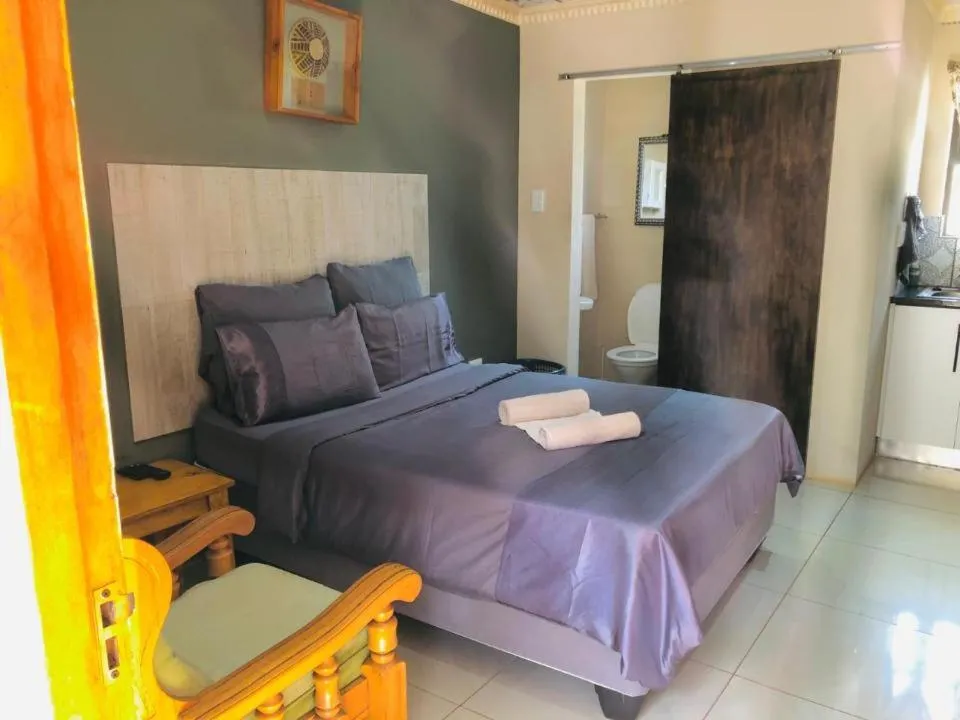 Bed in Hluzu Guest House