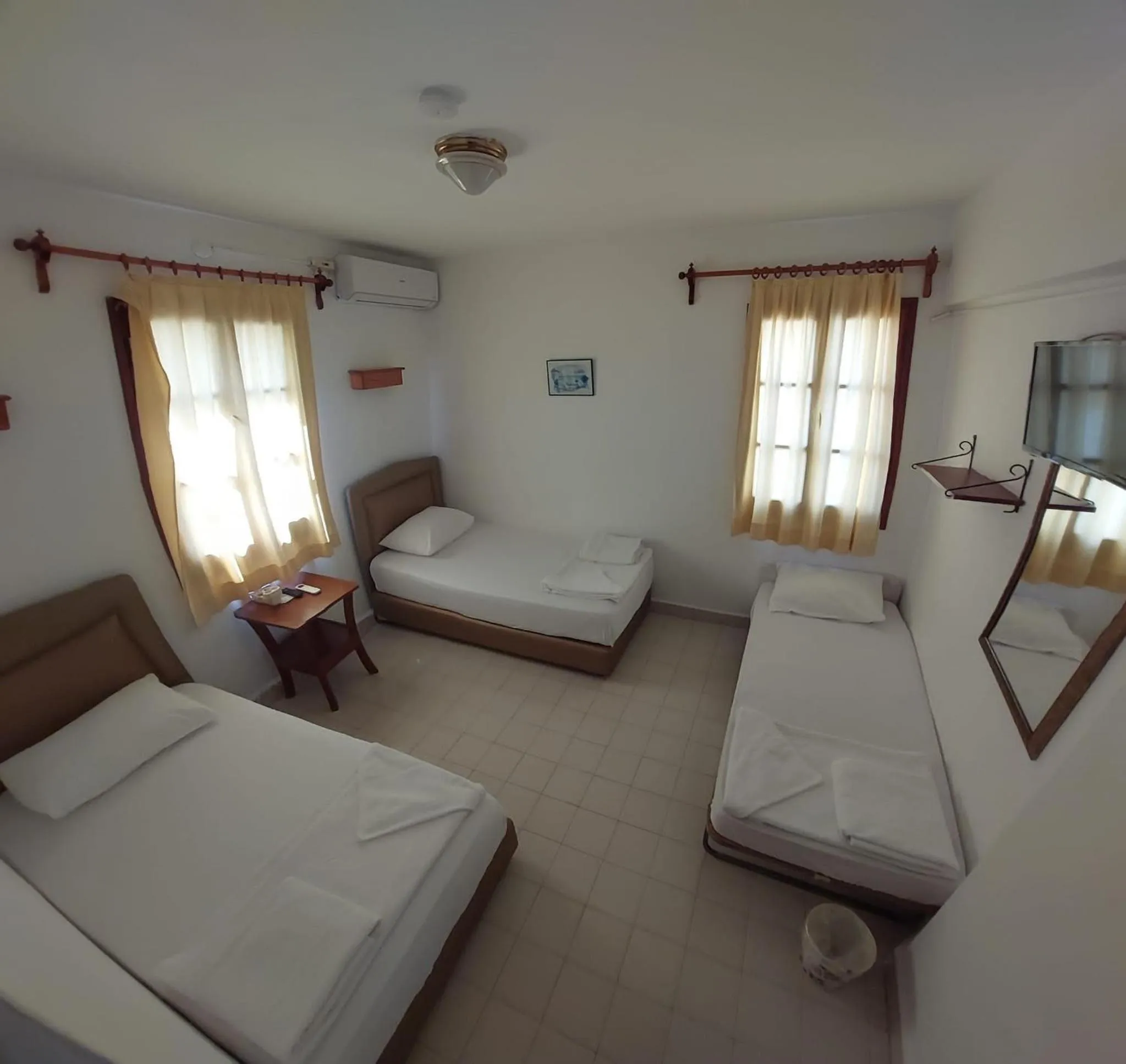 Bedroom, Bed in Hotel Gulec