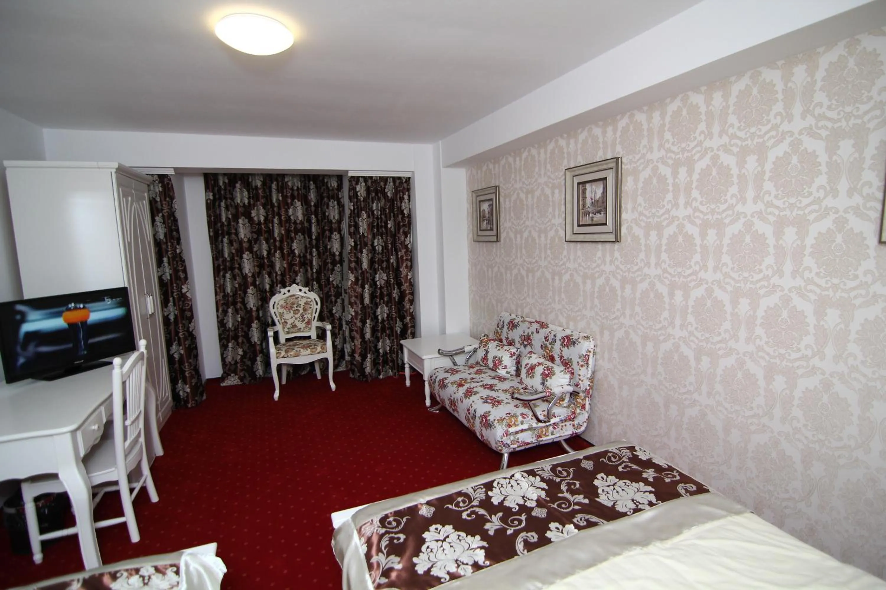 Bed in Hotel Helin Central