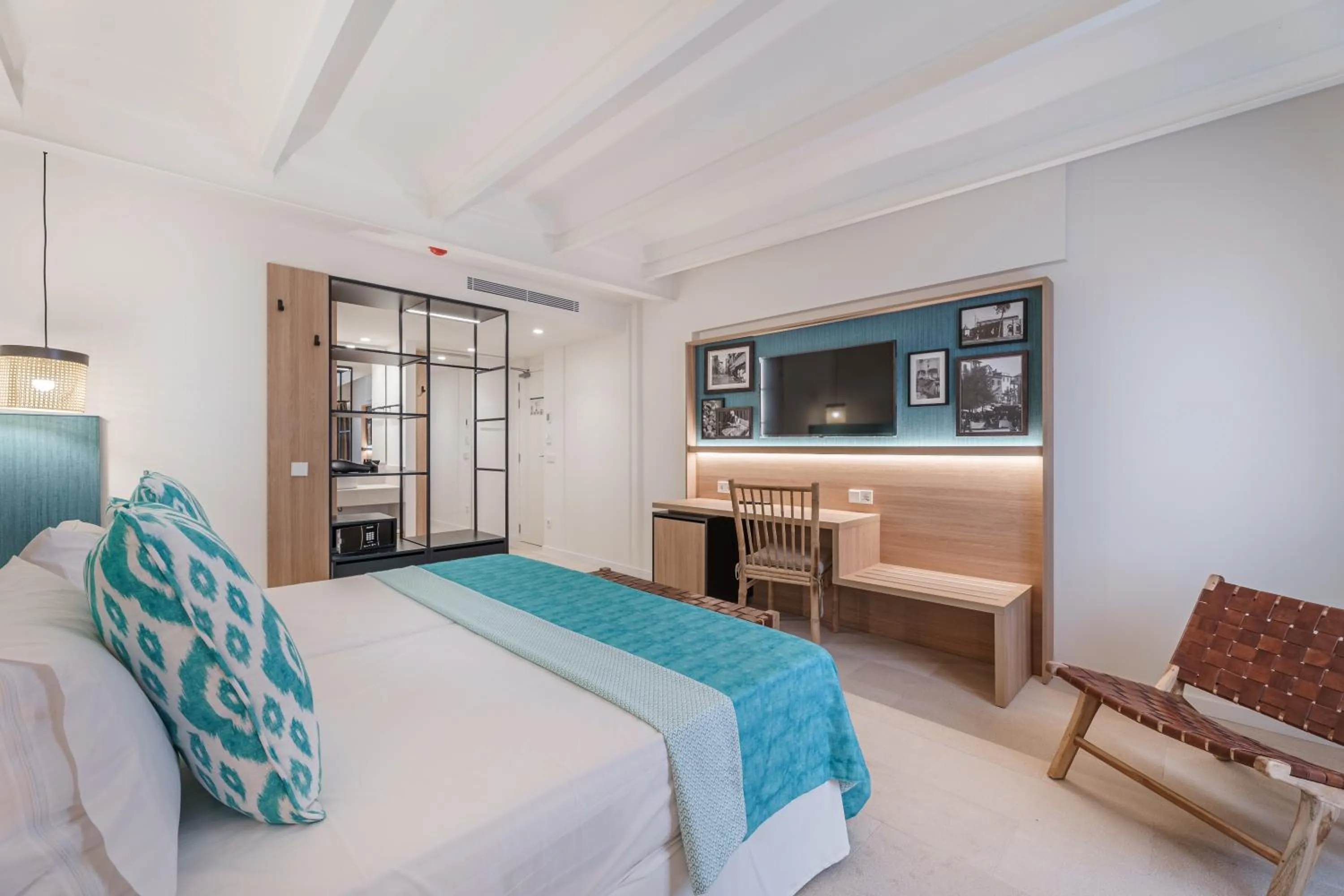 Photo of the whole room, Bed in Can Guixe - Turismo de Interior