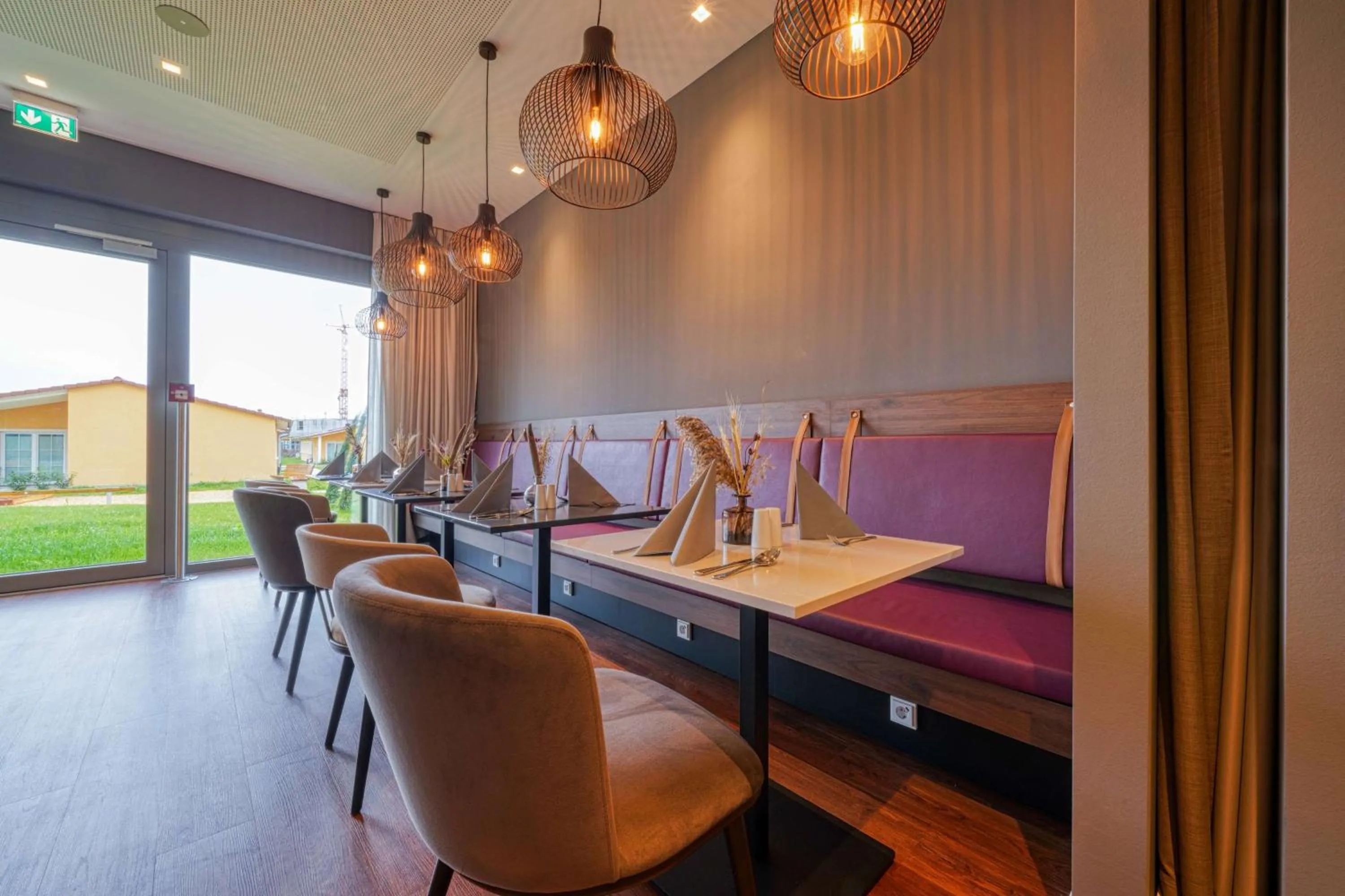 Restaurant/places to eat in FourSide Hotel Ringsheim, Trademark Collection by Wyndham