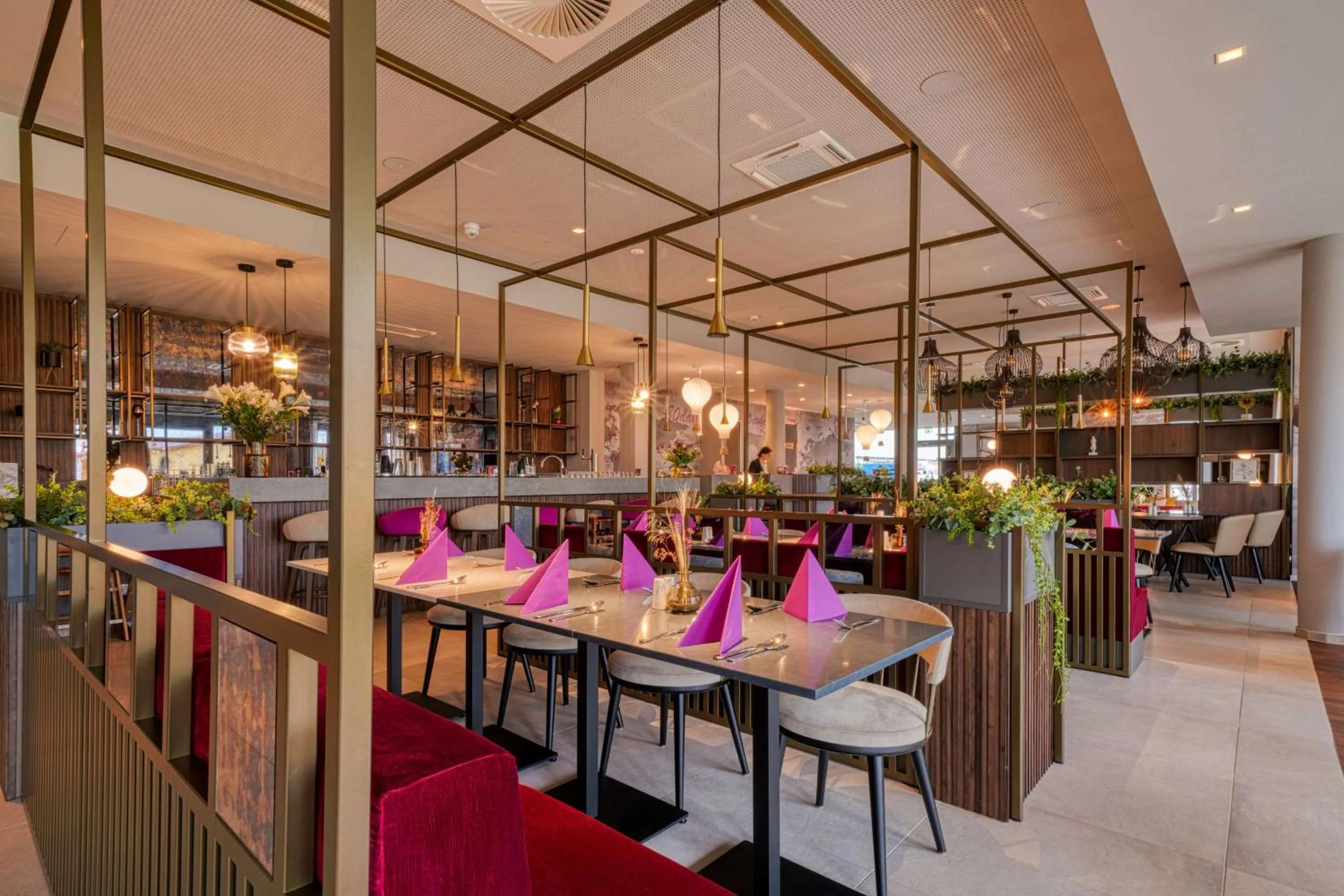 Restaurant/places to eat in FourSide Hotel Ringsheim, Trademark Collection by Wyndham