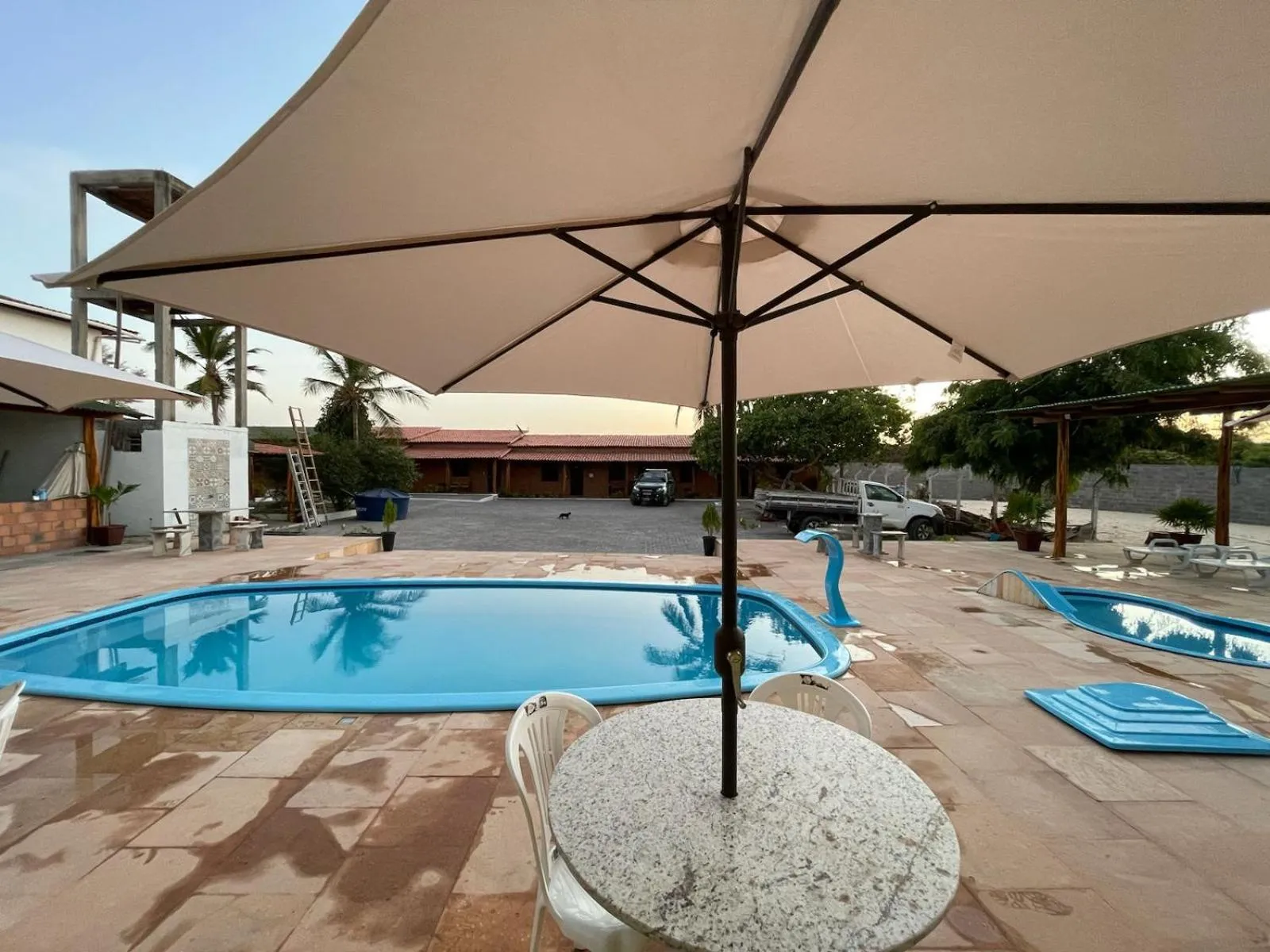 Swimming pool in Pousada Casa Grande