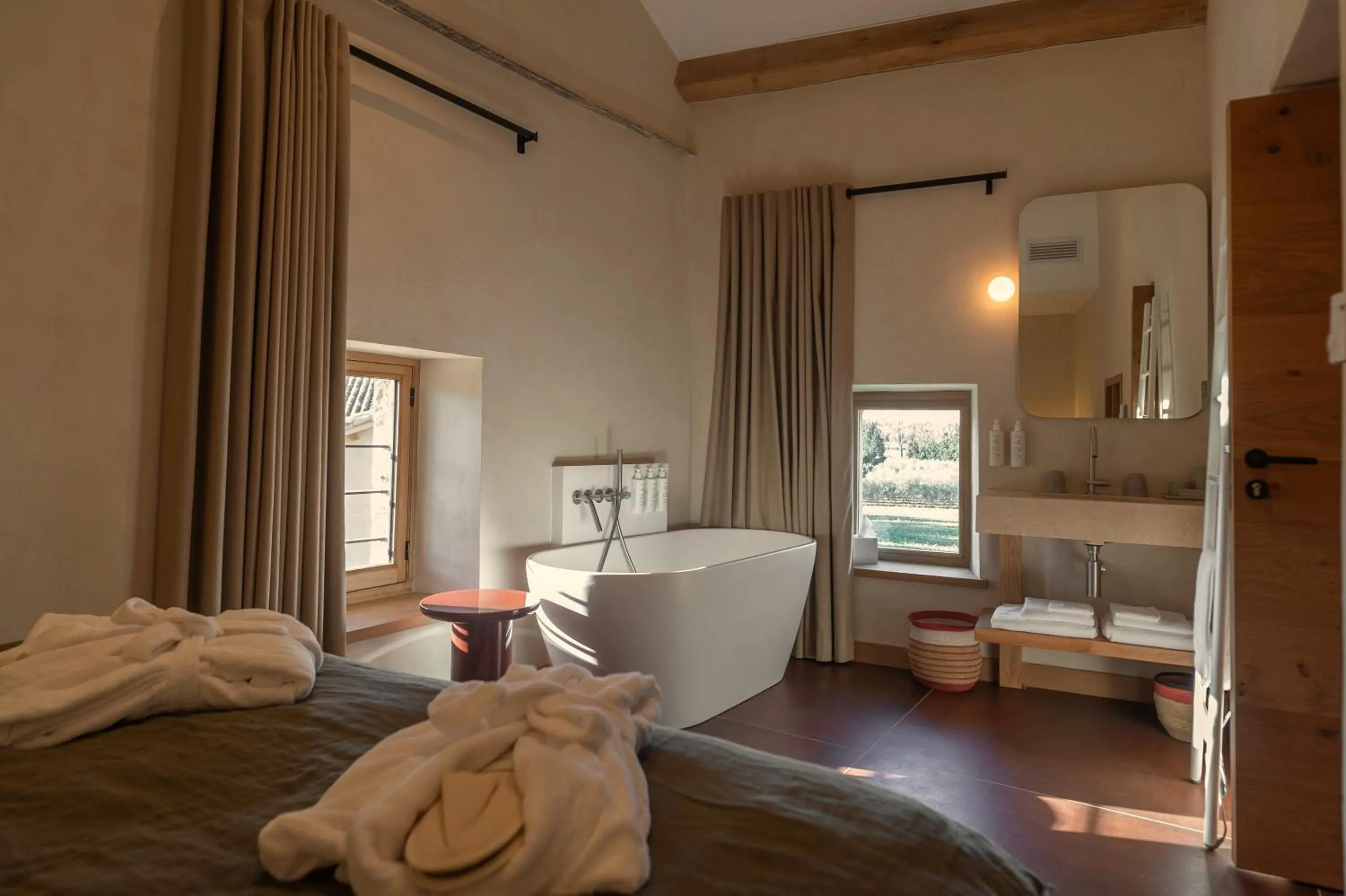 Photo of the whole room, Bed in Domaine de Panery