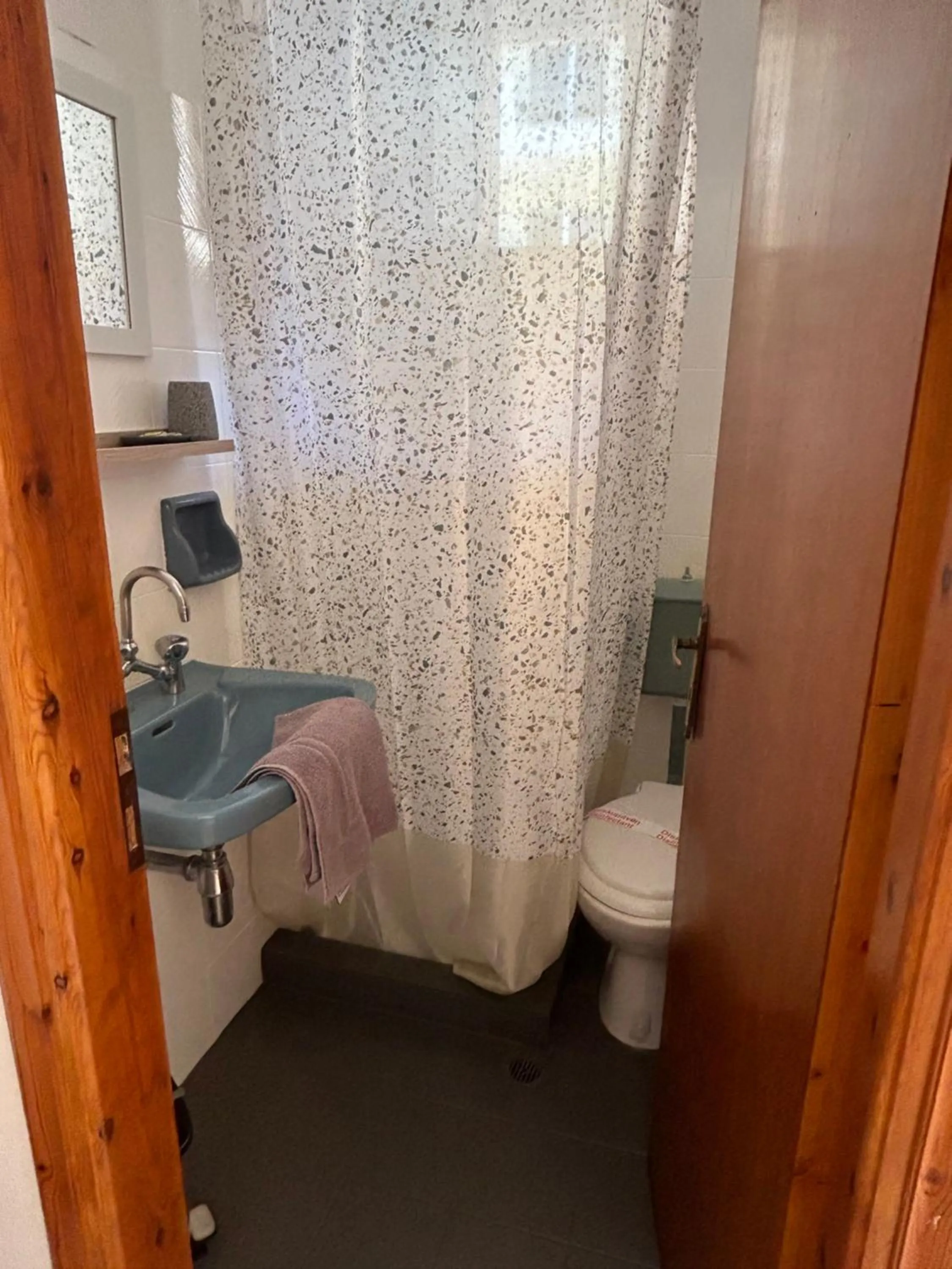 Shower in Φiloxenia Apartments