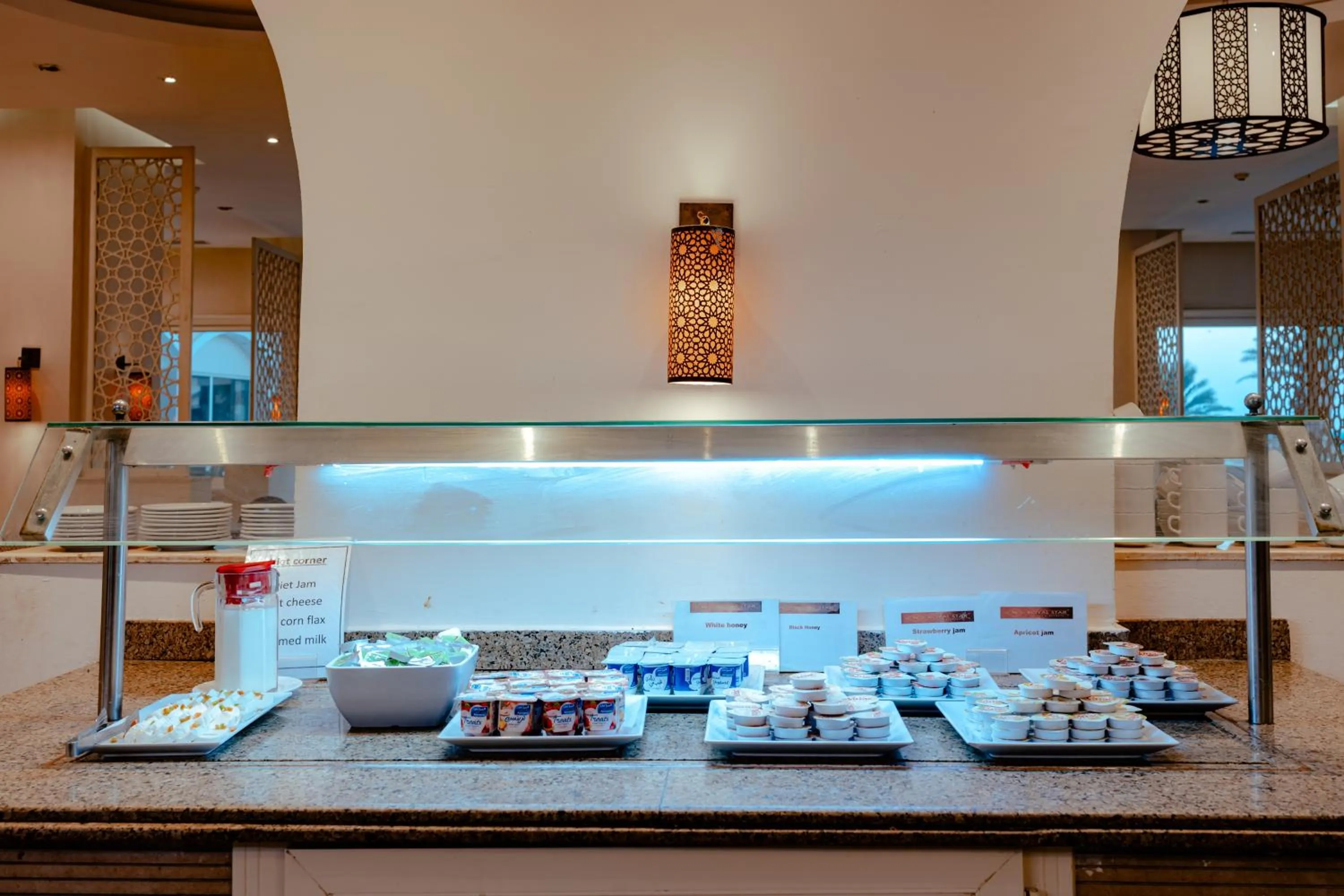 Restaurant/places to eat in Royal Star Beach Resort