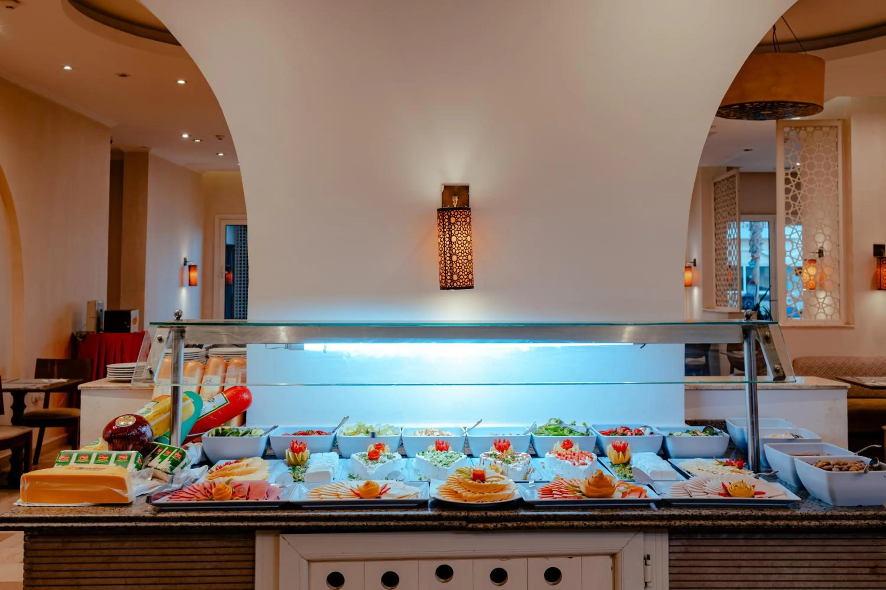 Restaurant/places to eat in Royal Star Beach Resort