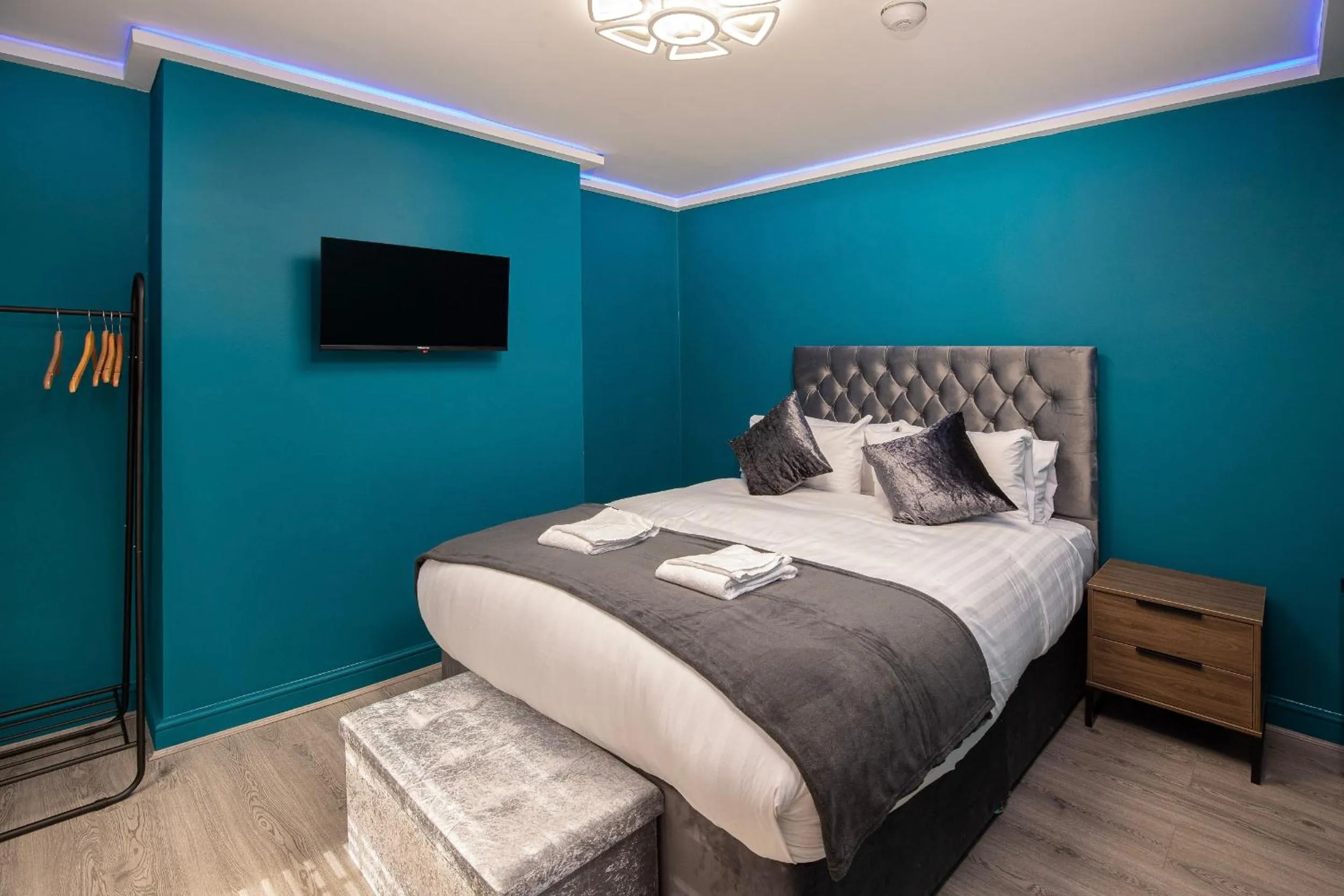 Bedroom, Bed in Town View Apartment by Sasco