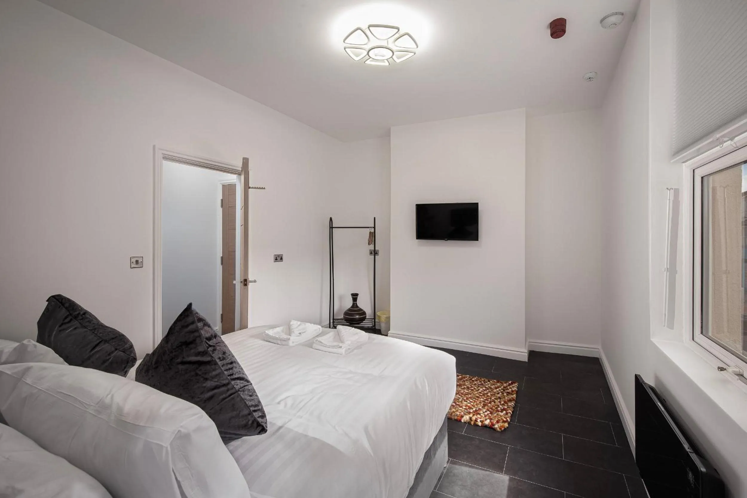 Bedroom, Bed in Town View Apartment by Sasco