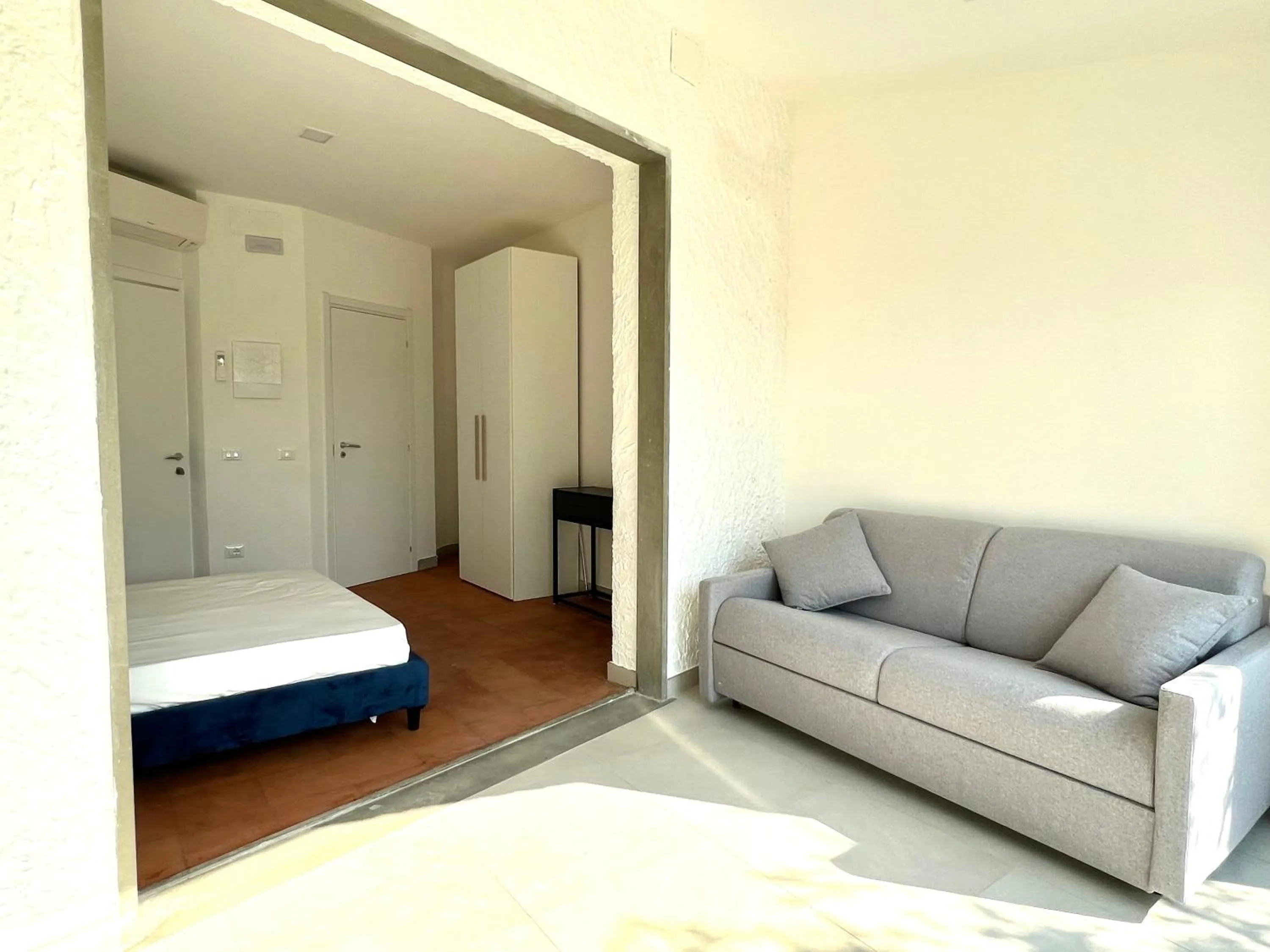 Photo of the whole room, Bed in Abitatt