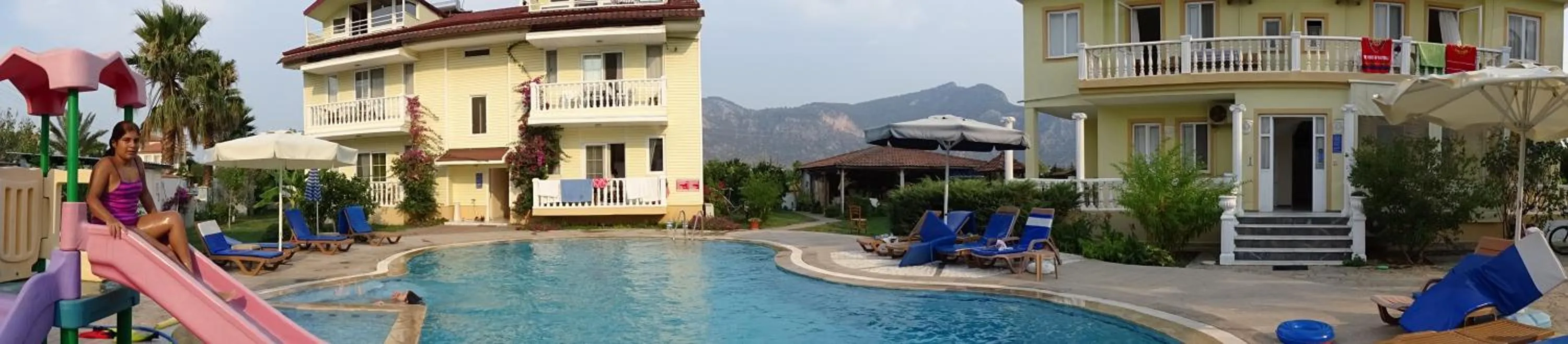 Facade/entrance in Mavikosk