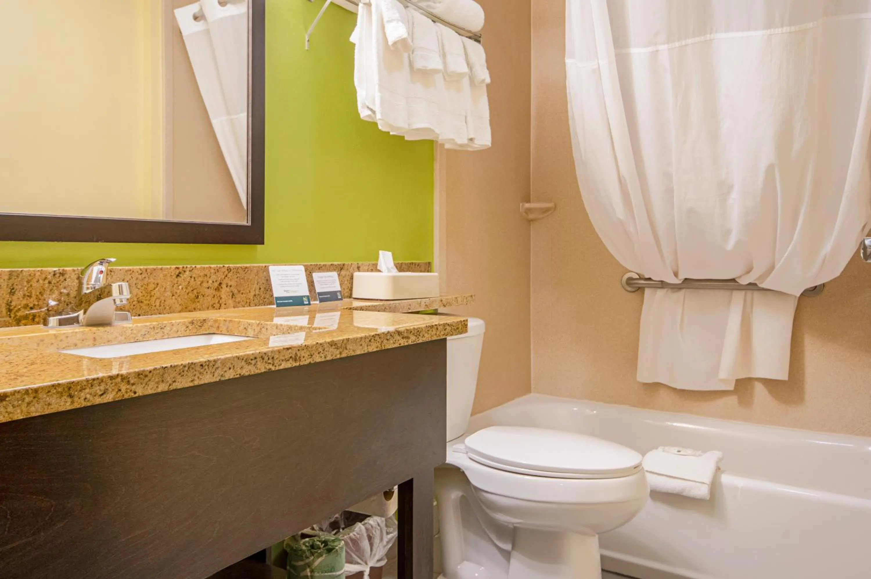 Quality Inn & Suites Glenmont - Albany South