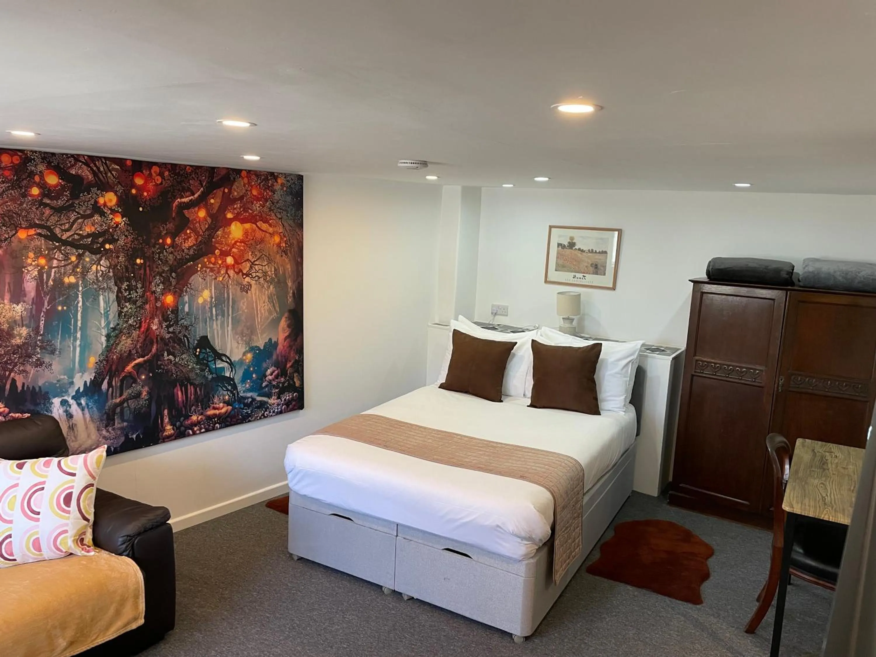 Bed in The Cridford Inn