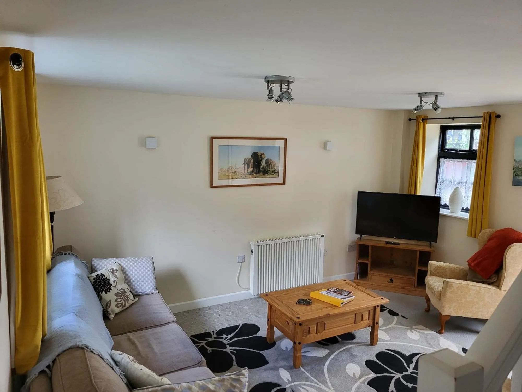 Living room in The Cridford Inn